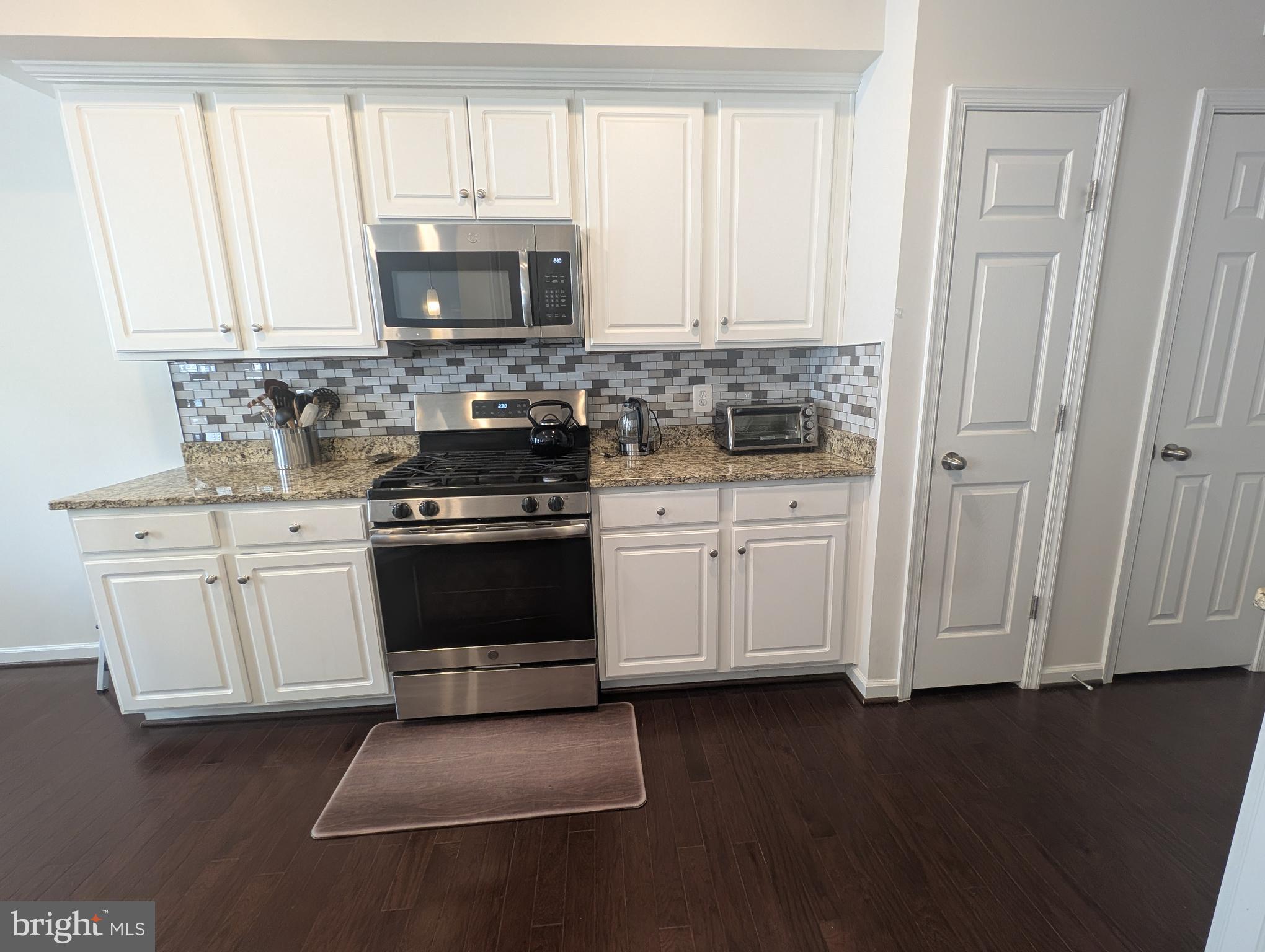 JEFFERSON PLACE - Residential