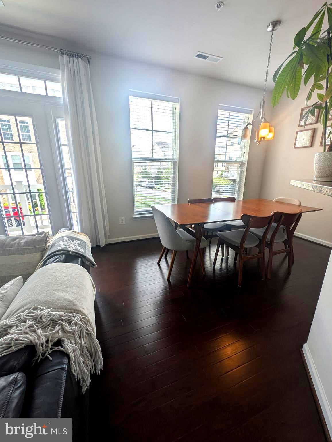 JEFFERSON PLACE - Residential