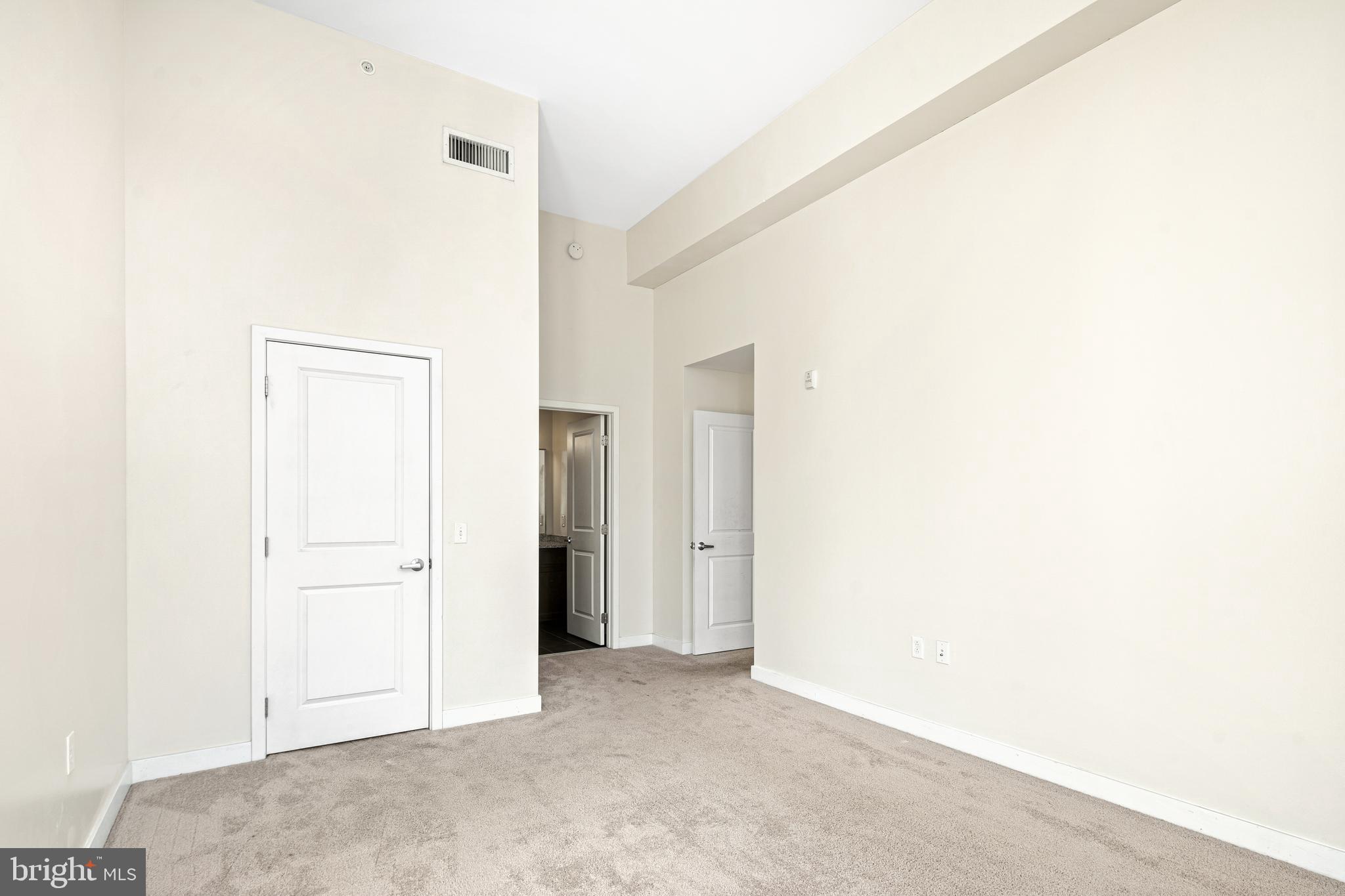 CENTER CITY - Residential Lease