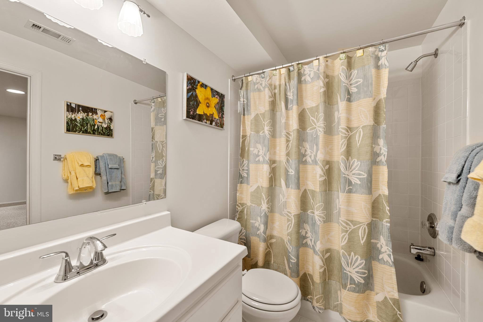 ROLLING VALLEY - Residential