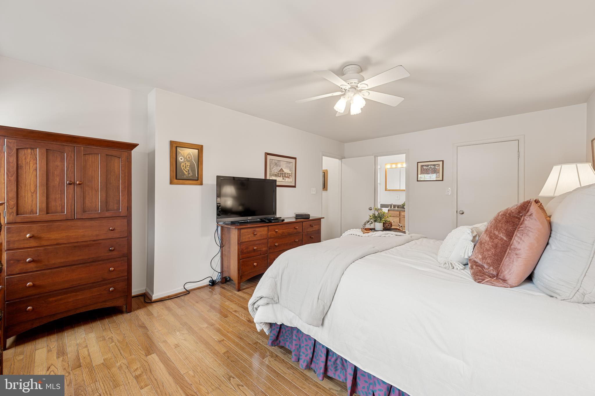 ROLLING VALLEY - Residential