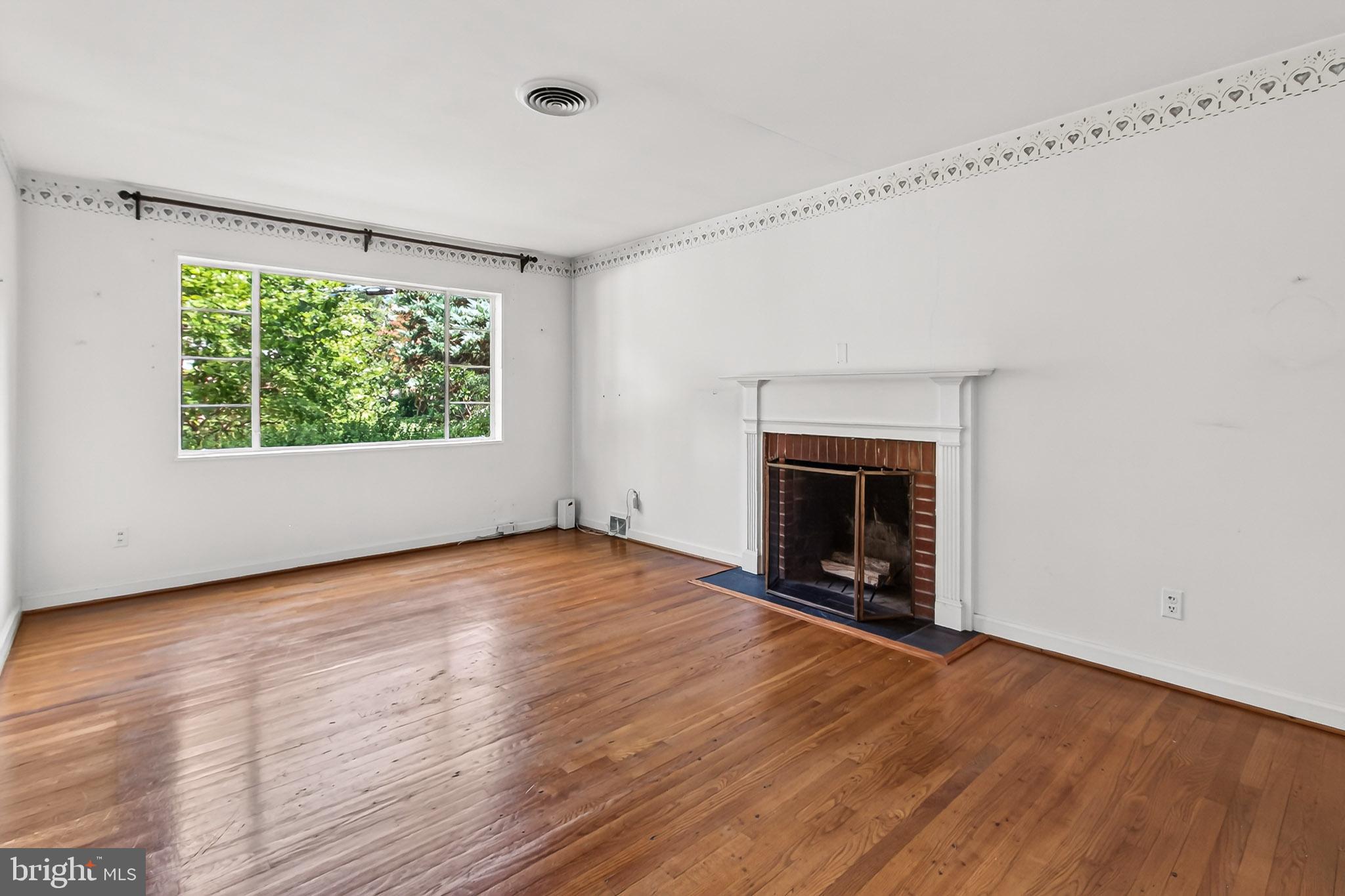 3159 PATRICK HENRY DRIVE