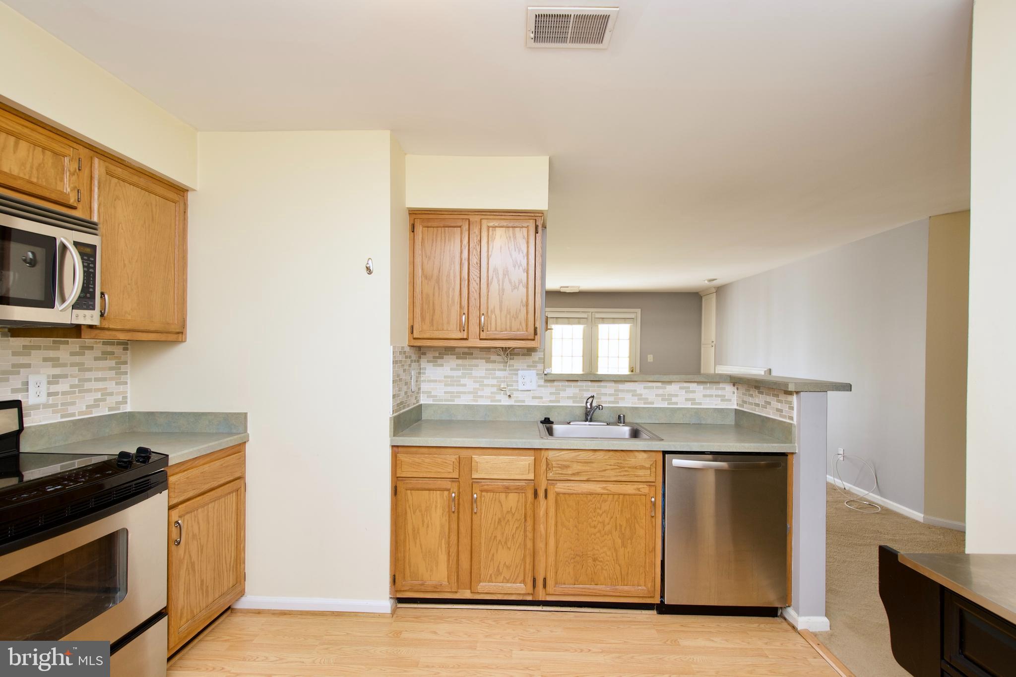 STRATFORD PLACE AT KINGS - Residential