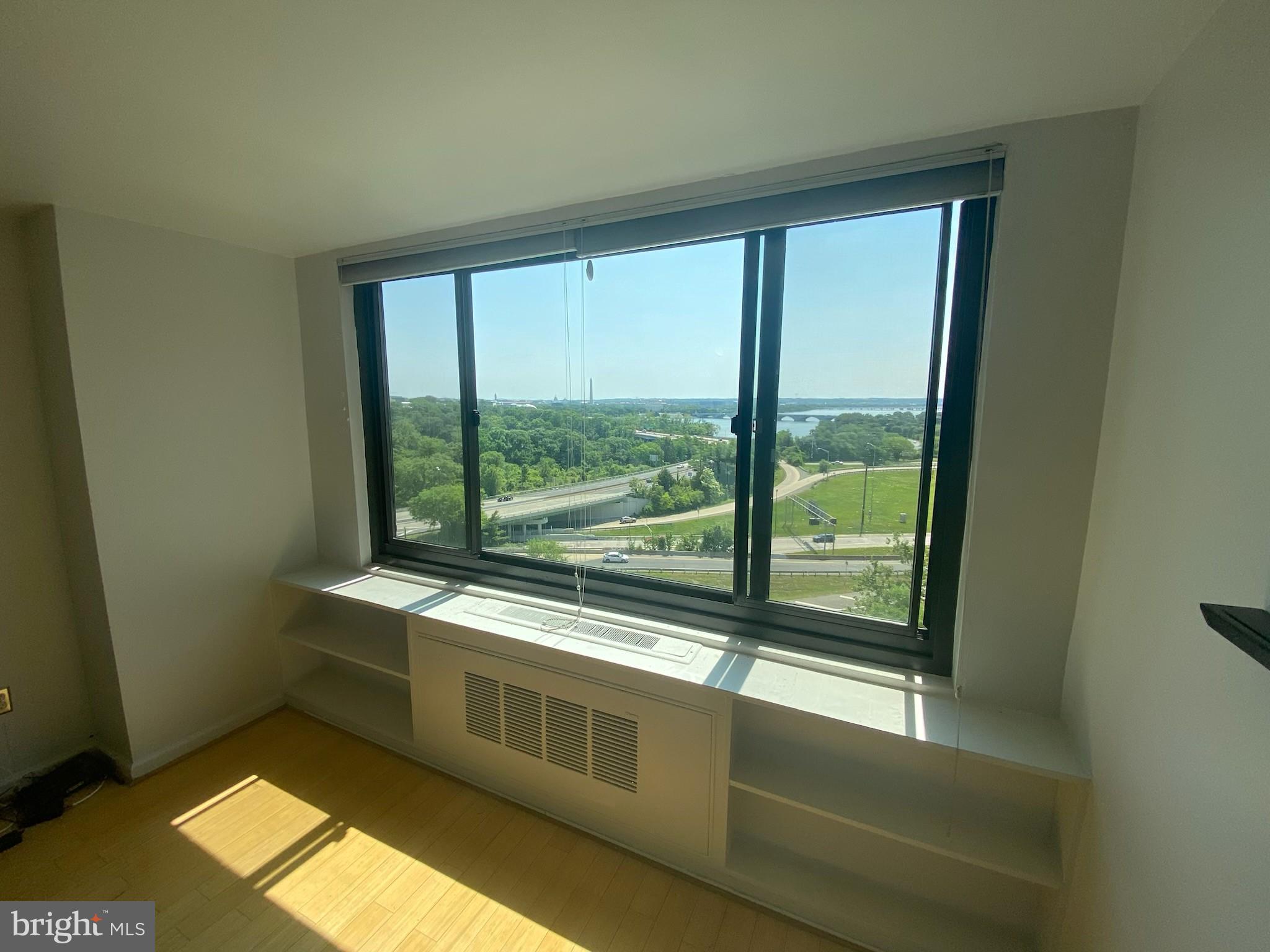 RIVER PLACE - Residential