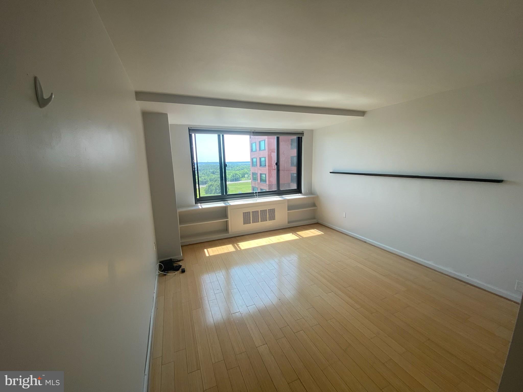 RIVER PLACE - Residential