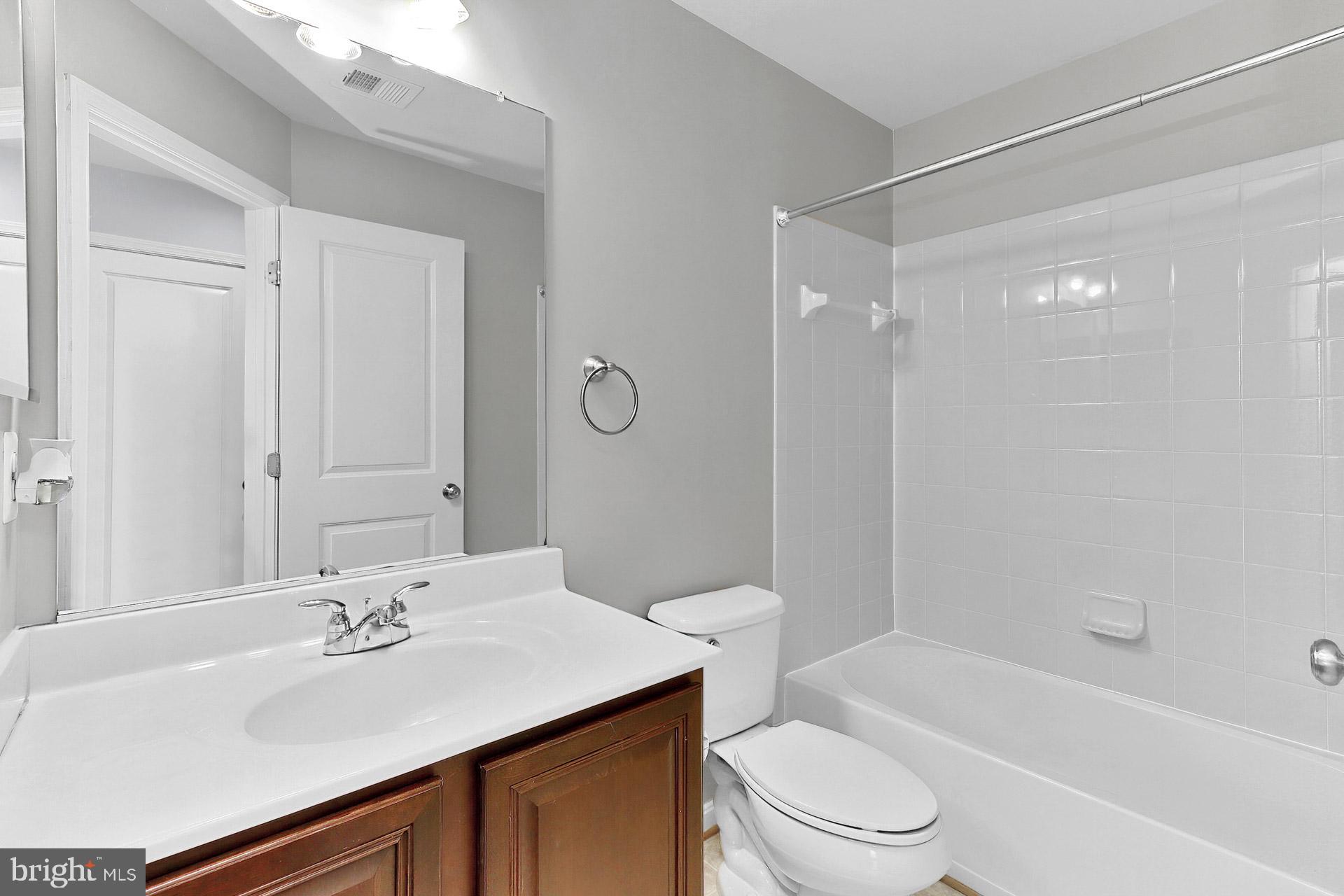 PEMBROOKE - Residential