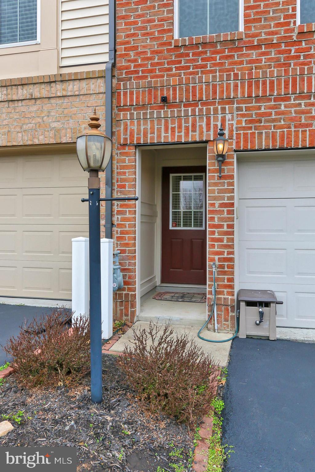 PEMBROOKE - Residential