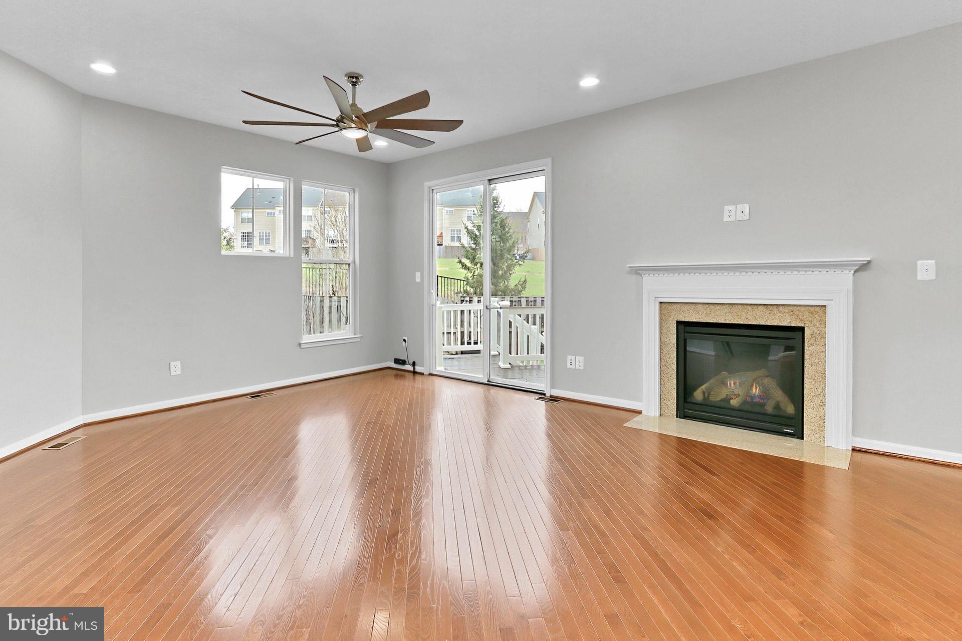 PEMBROOKE - Residential