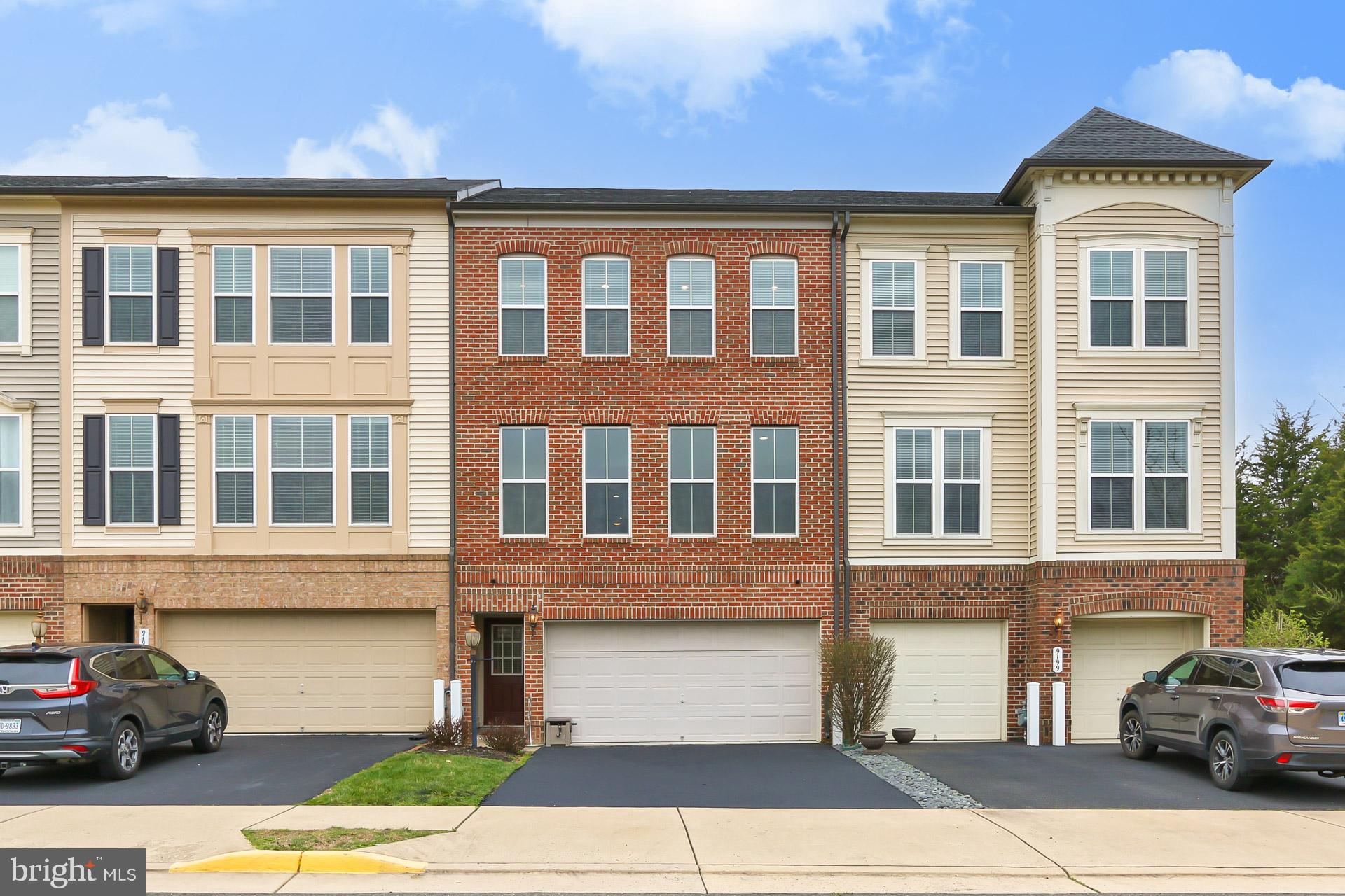 PEMBROOKE - Residential