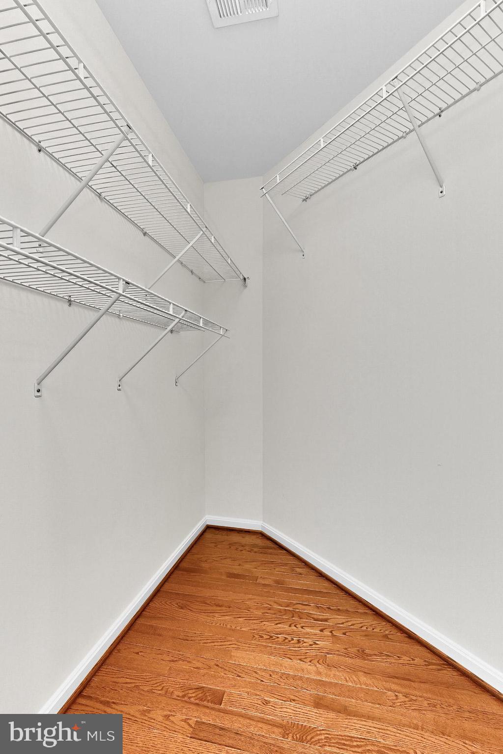 PEMBROOKE - Residential