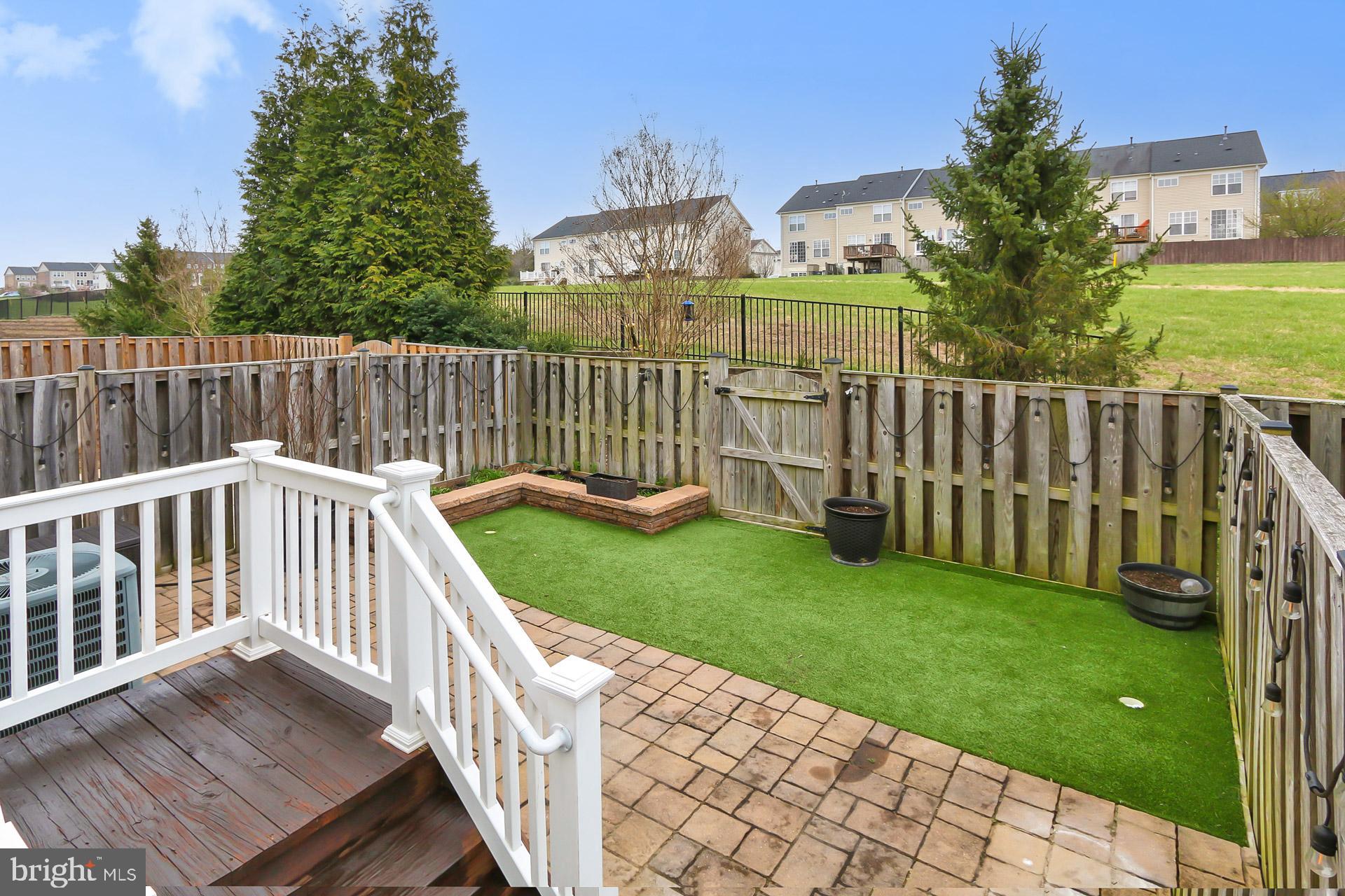 PEMBROOKE - Residential