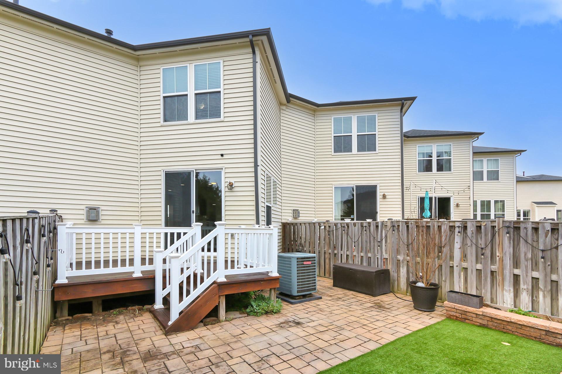 PEMBROOKE - Residential