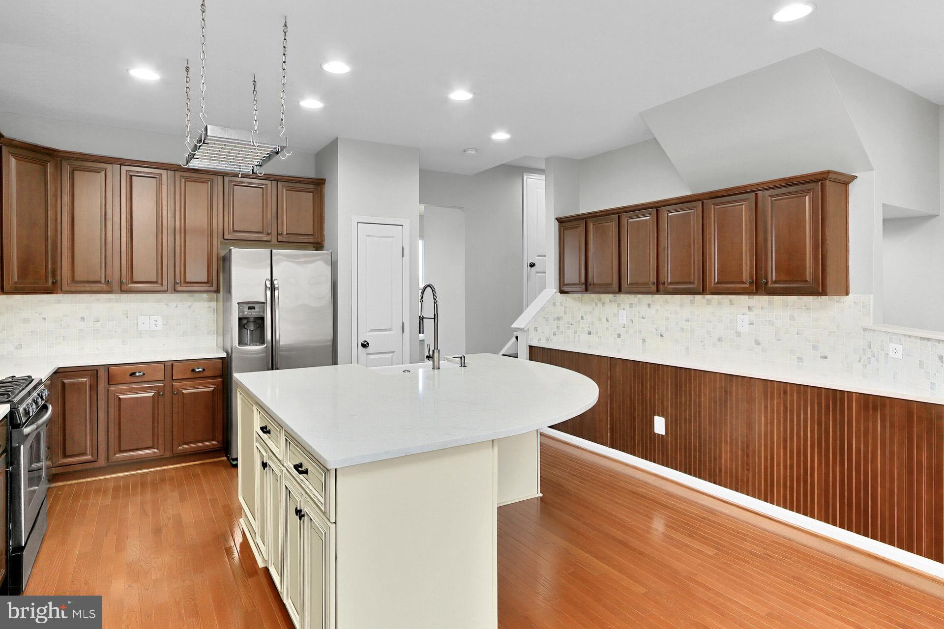 PEMBROOKE - Residential