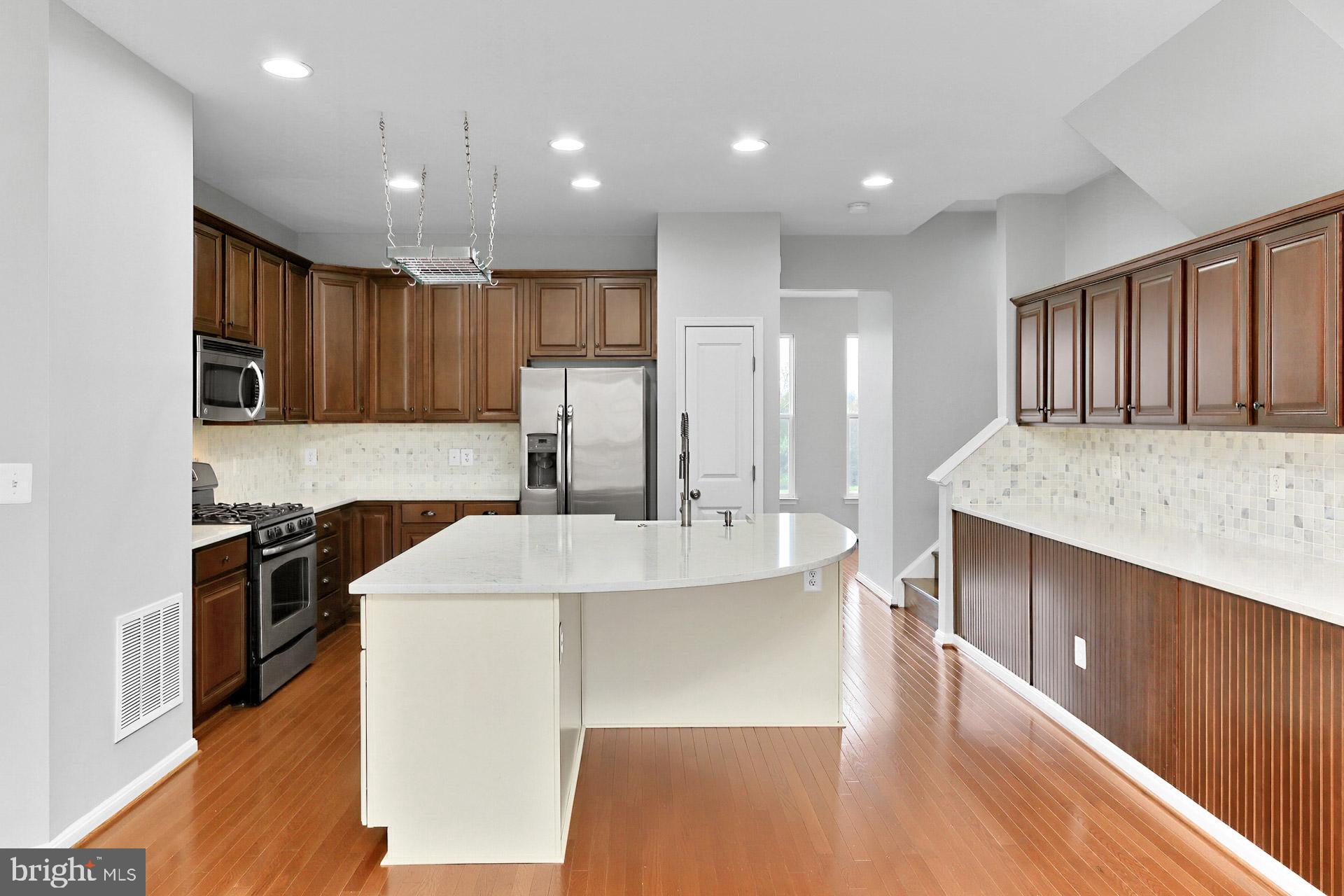 PEMBROOKE - Residential