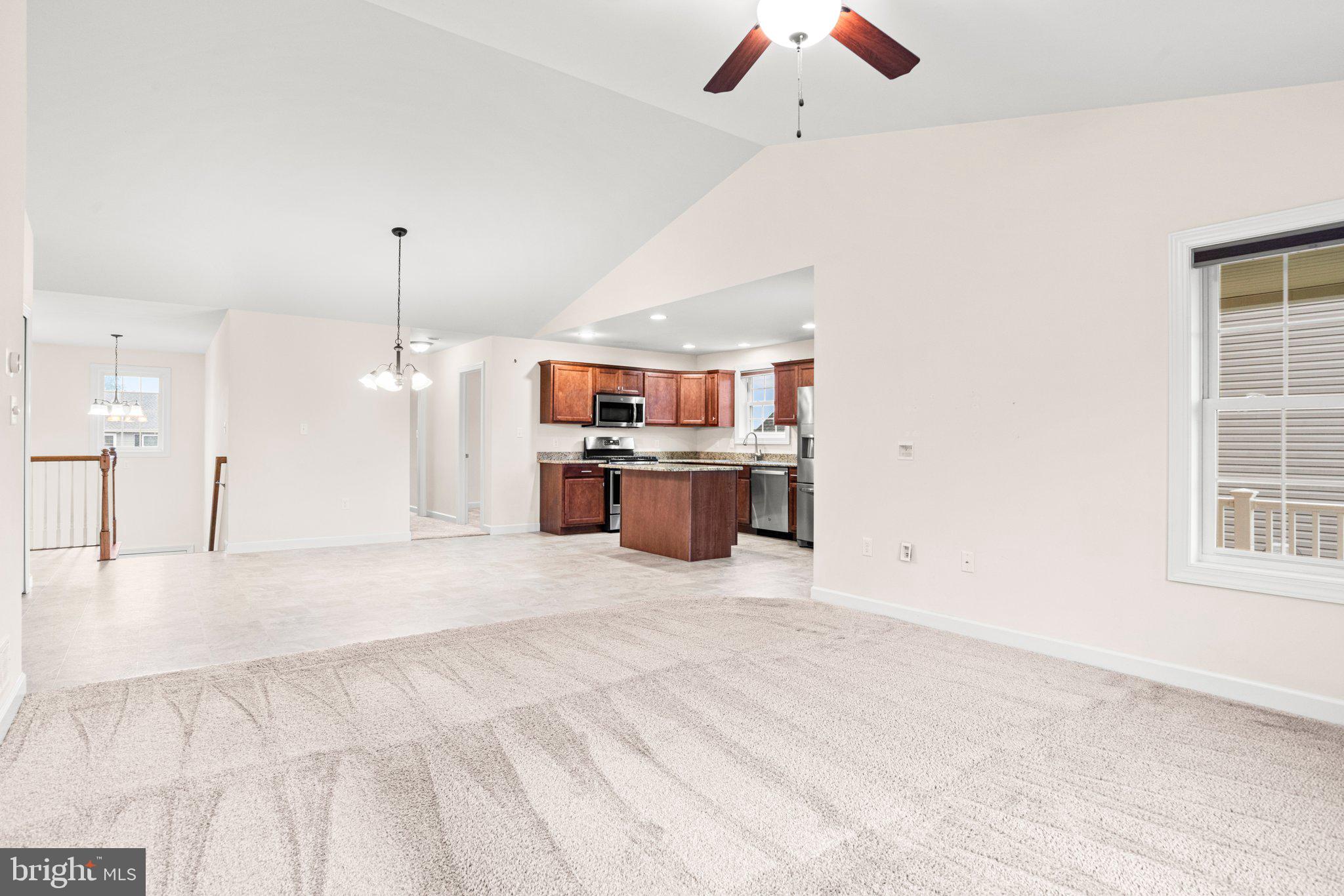 WOODLAND HILLS - Residential