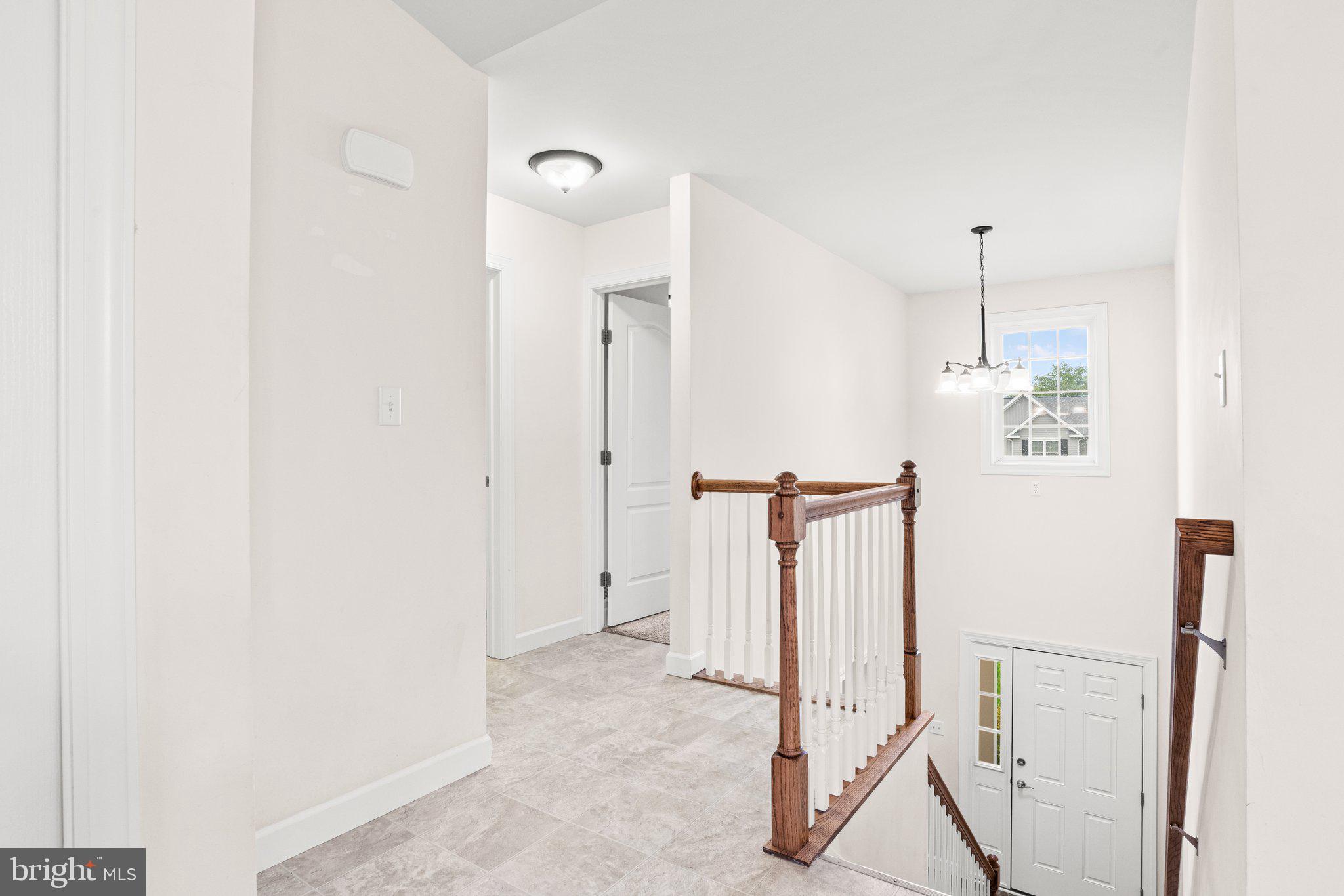 WOODLAND HILLS - Residential