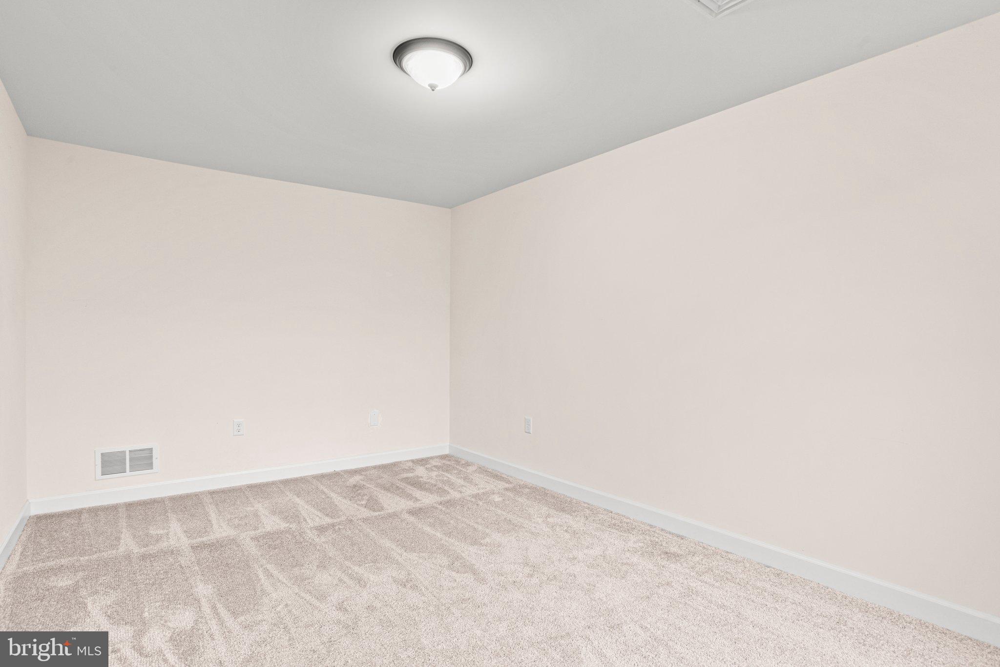 WOODLAND HILLS - Residential