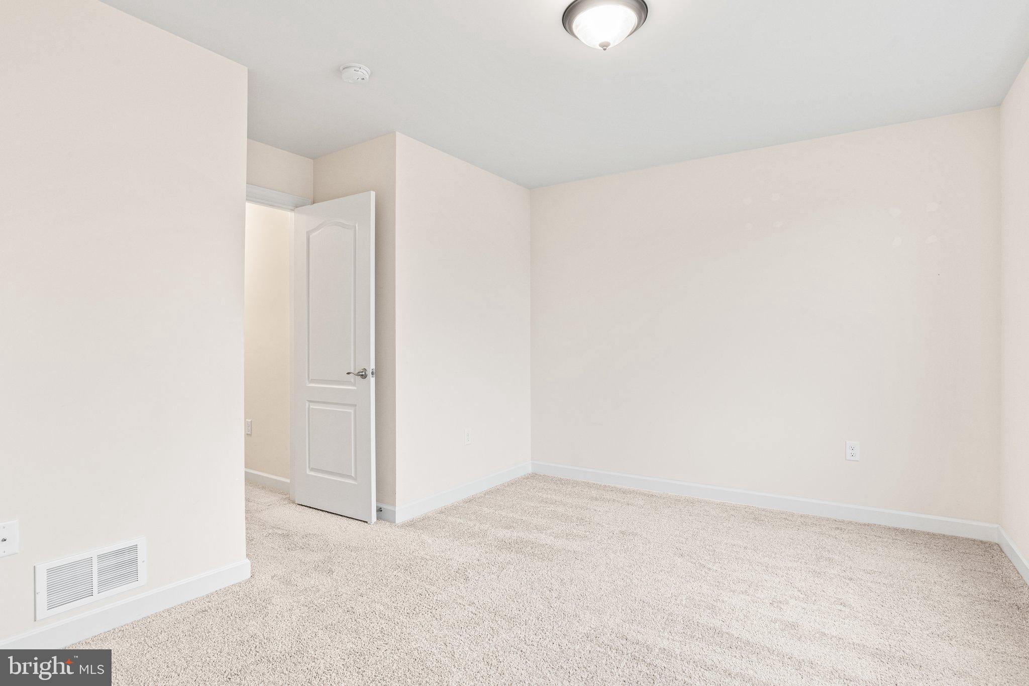 WOODLAND HILLS - Residential