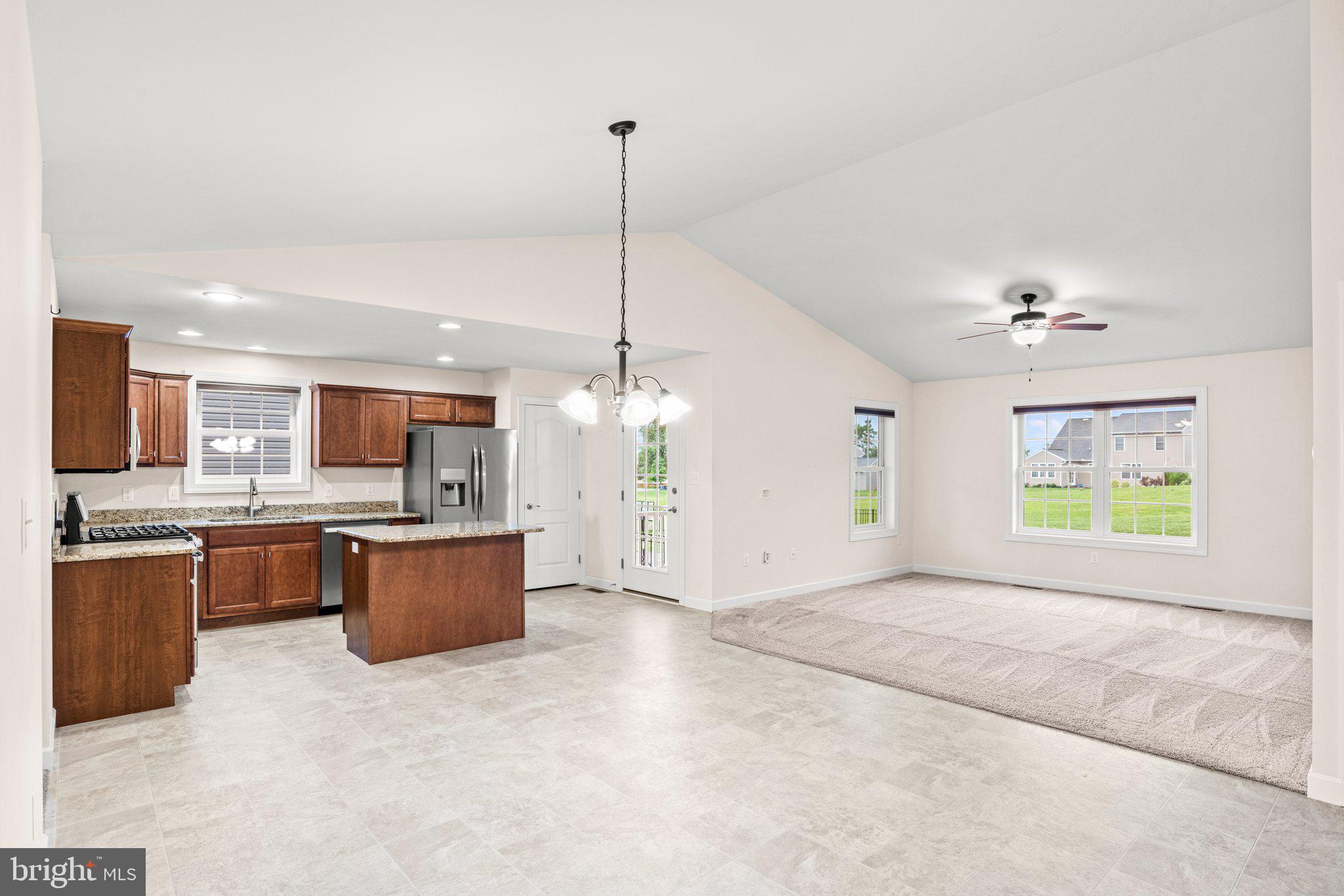 WOODLAND HILLS - Residential