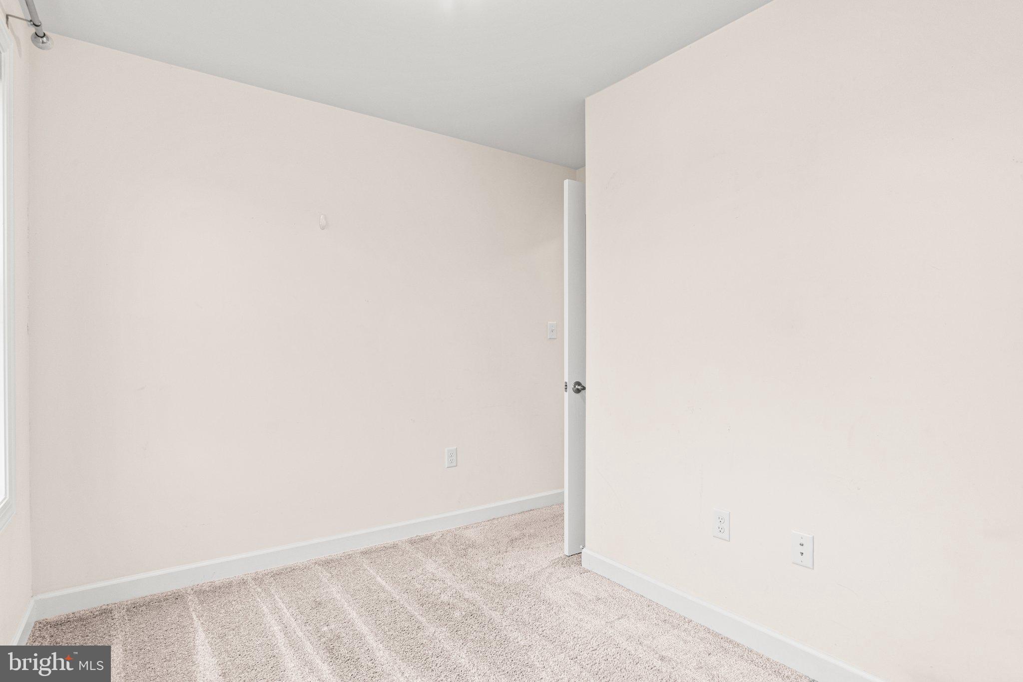 WOODLAND HILLS - Residential