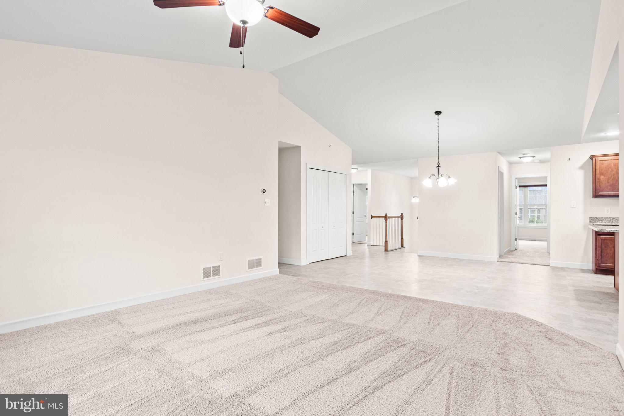 WOODLAND HILLS - Residential