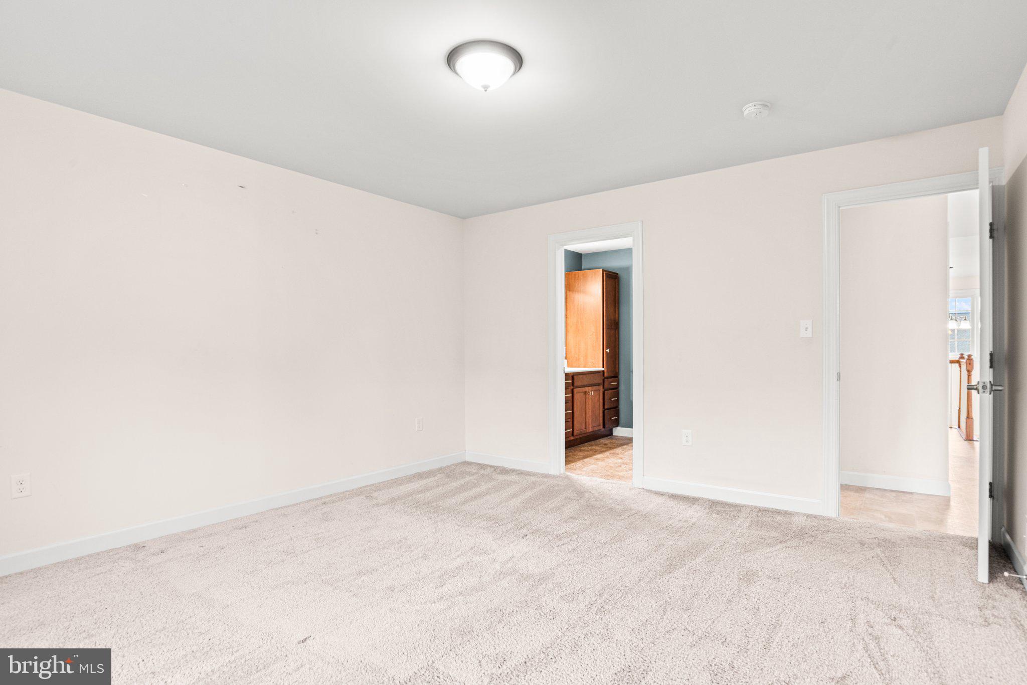 WOODLAND HILLS - Residential