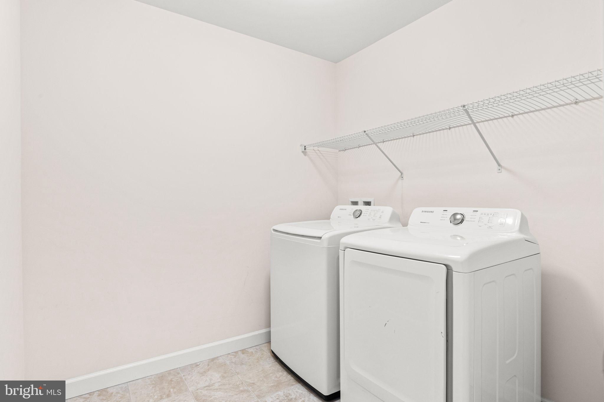 WOODLAND HILLS - Residential