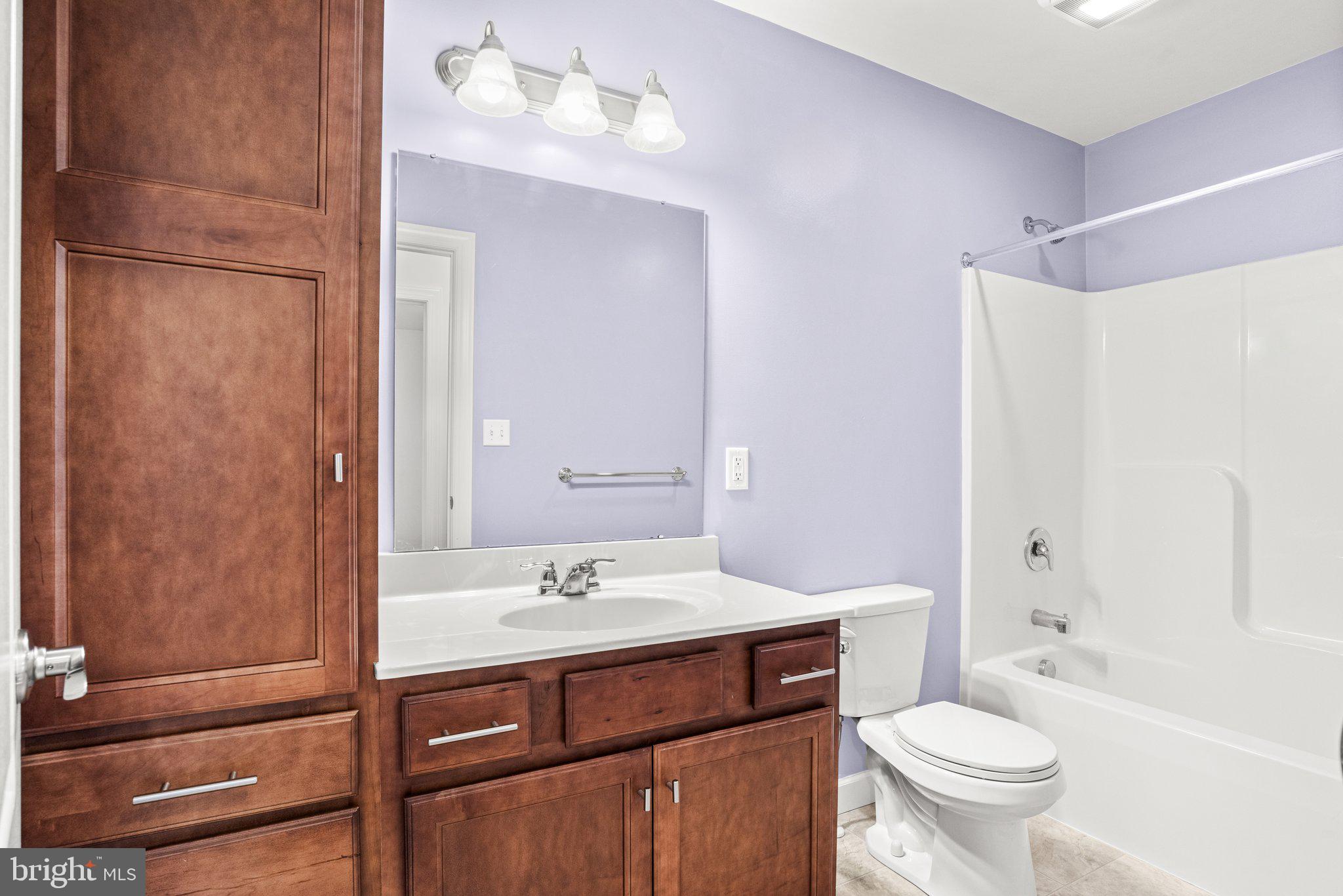 WOODLAND HILLS - Residential