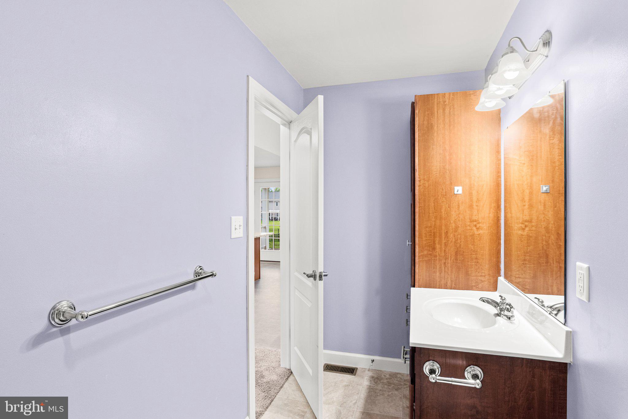 WOODLAND HILLS - Residential