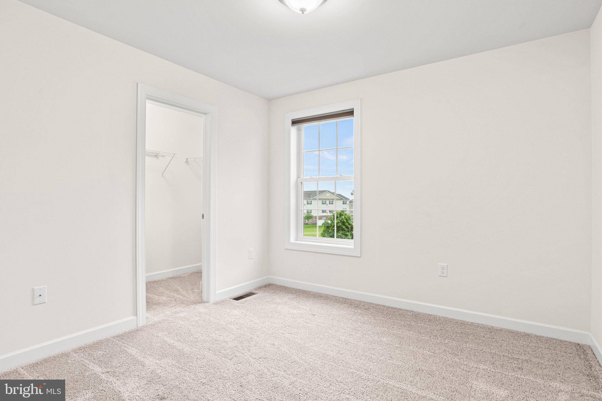 WOODLAND HILLS - Residential