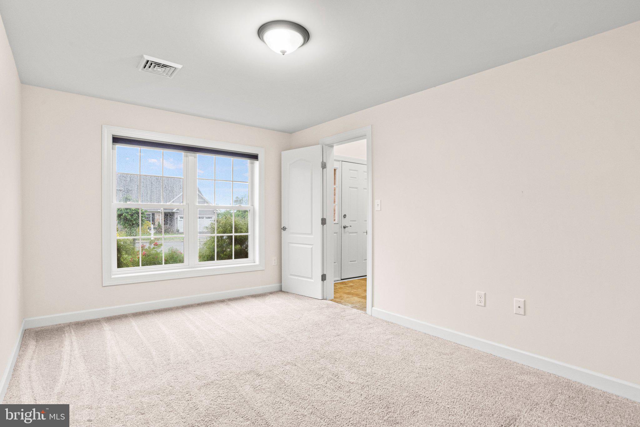 WOODLAND HILLS - Residential