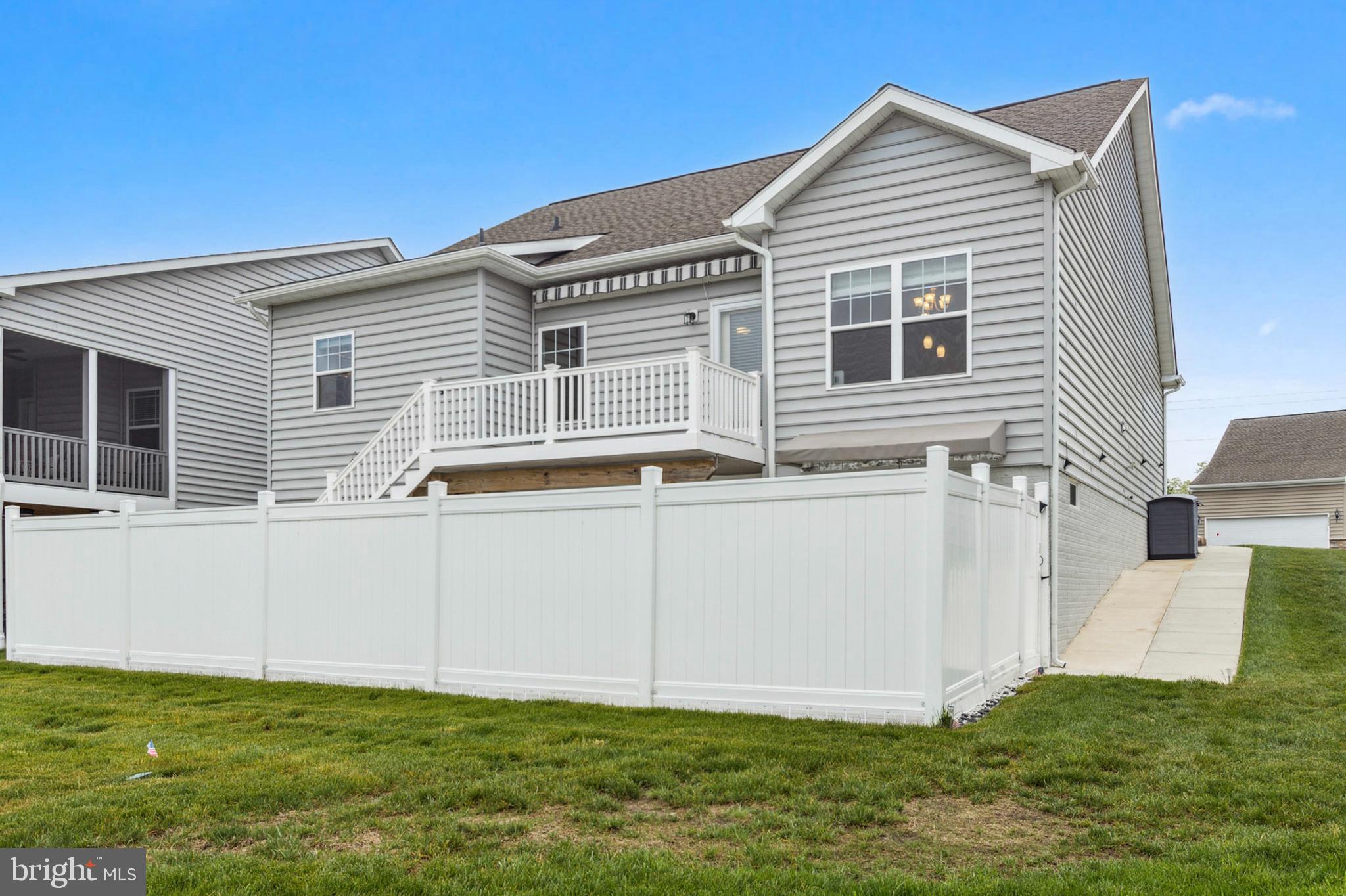 RIVERBEND - Residential