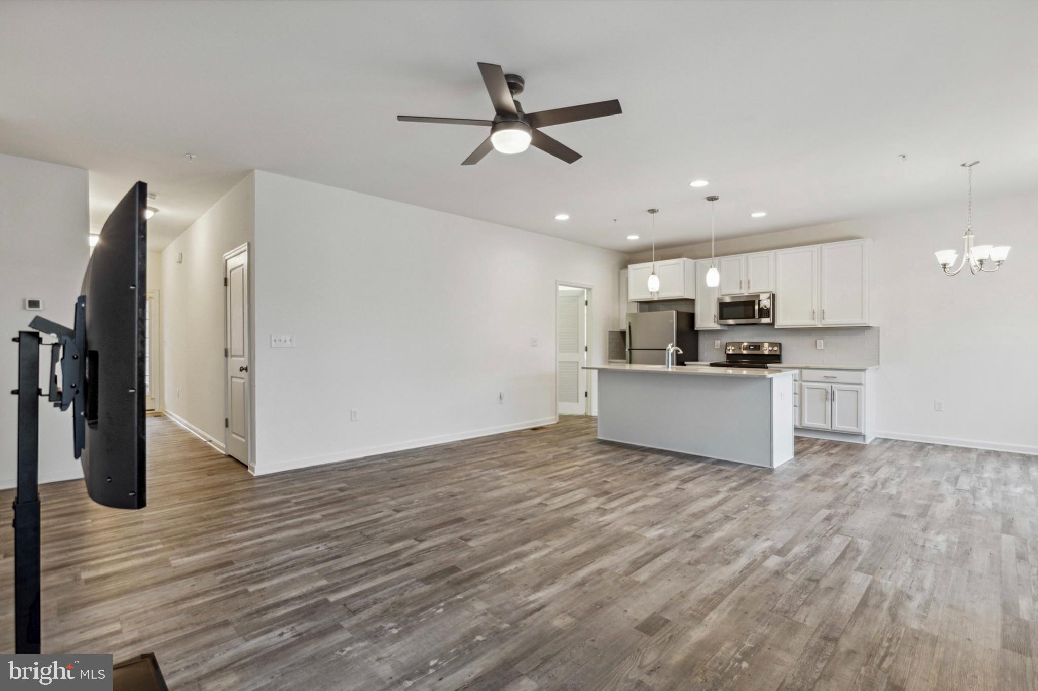 RIVERBEND - Residential