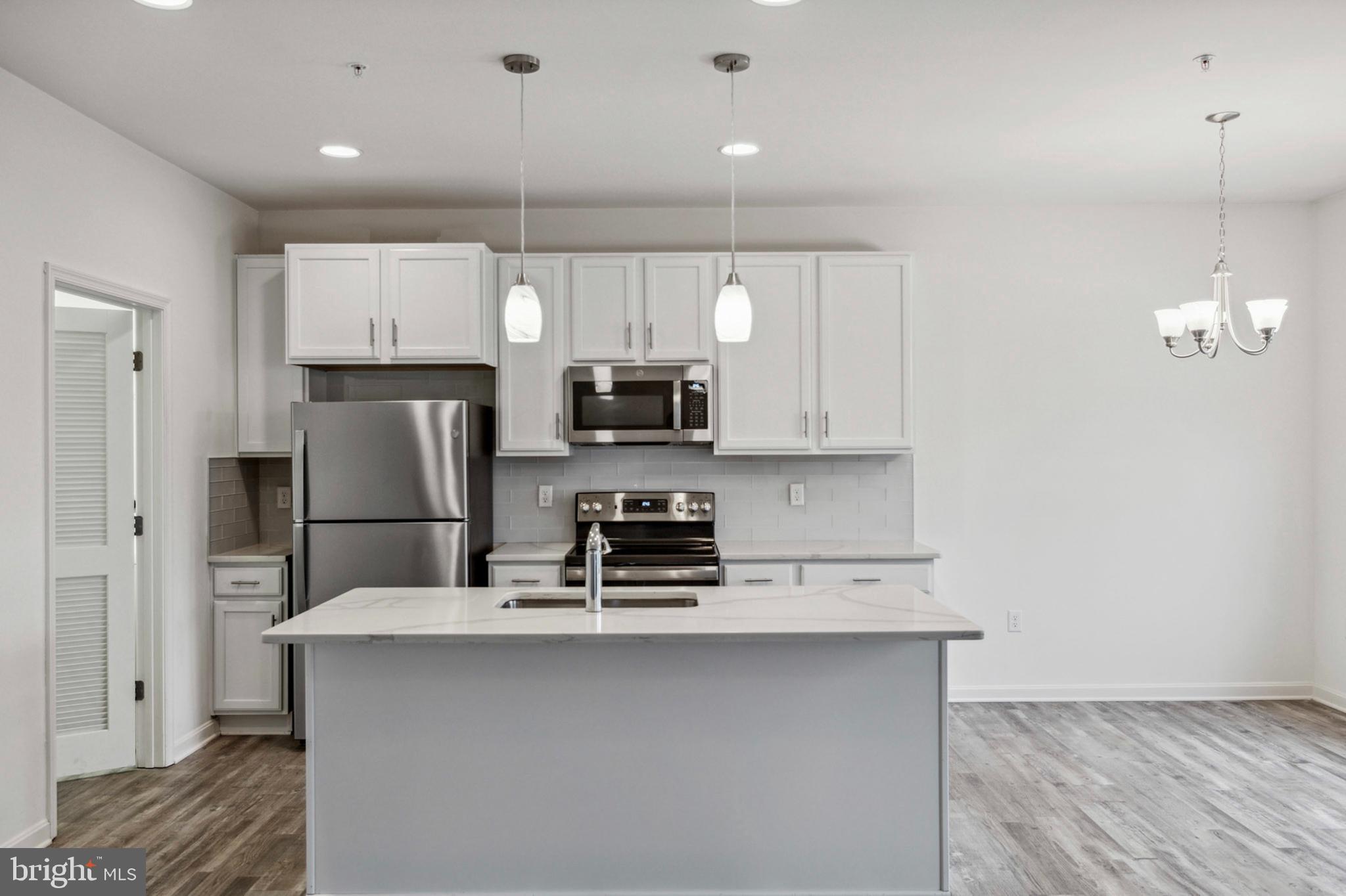 RIVERBEND - Residential