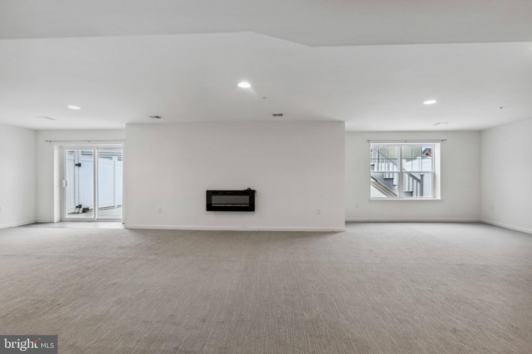 RIVERBEND - Residential