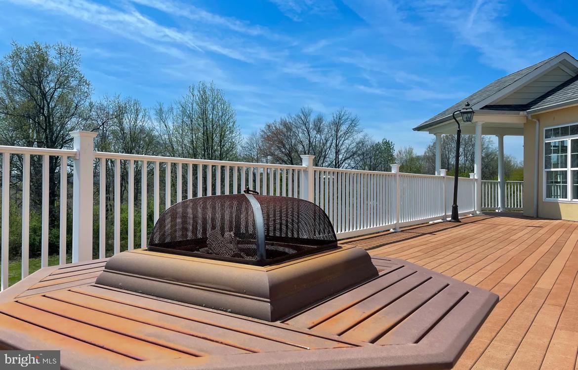 RIVERBEND - Residential