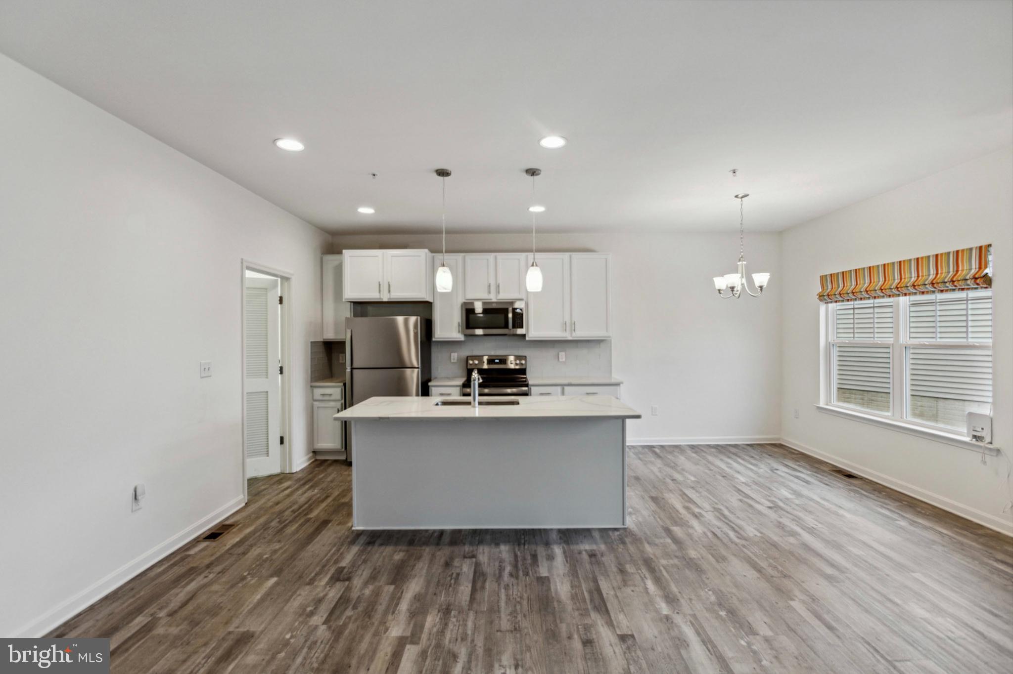 RIVERBEND - Residential