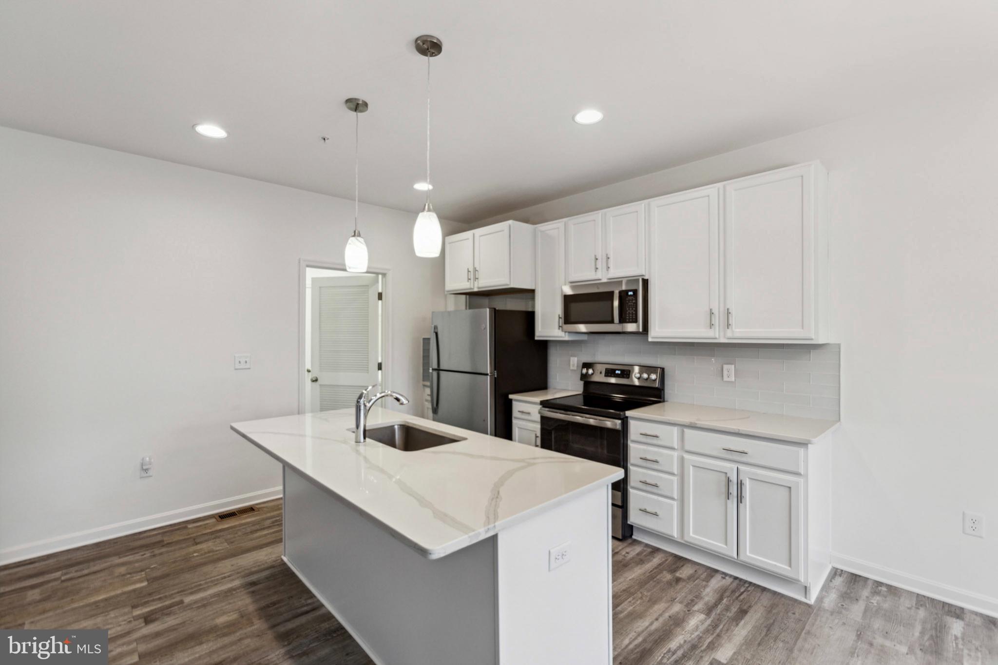 RIVERBEND - Residential