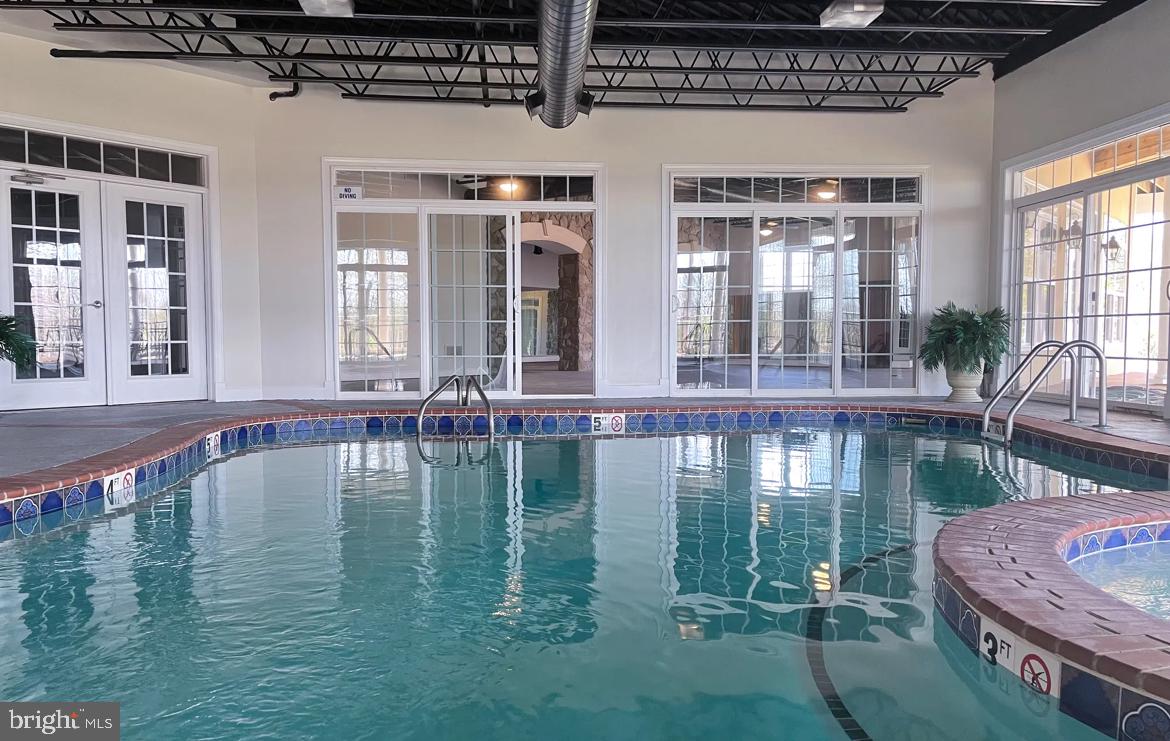 RIVERBEND - Residential