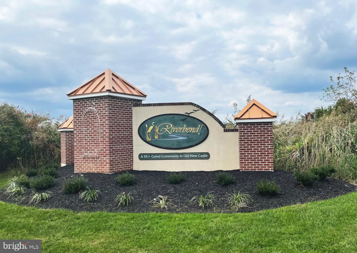 RIVERBEND - Residential