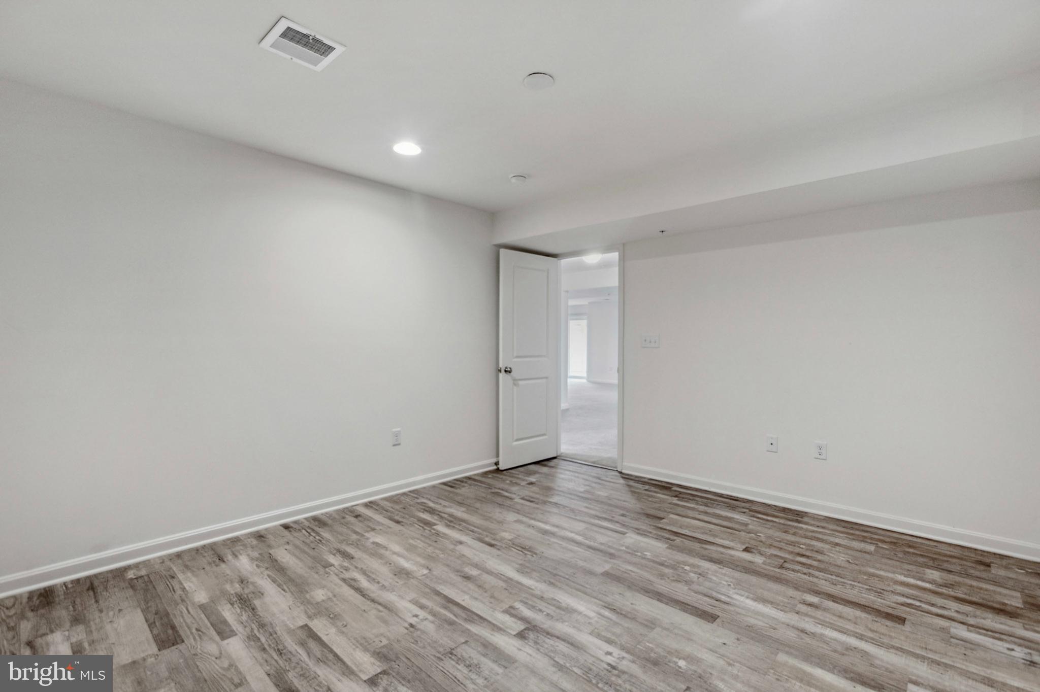 RIVERBEND - Residential