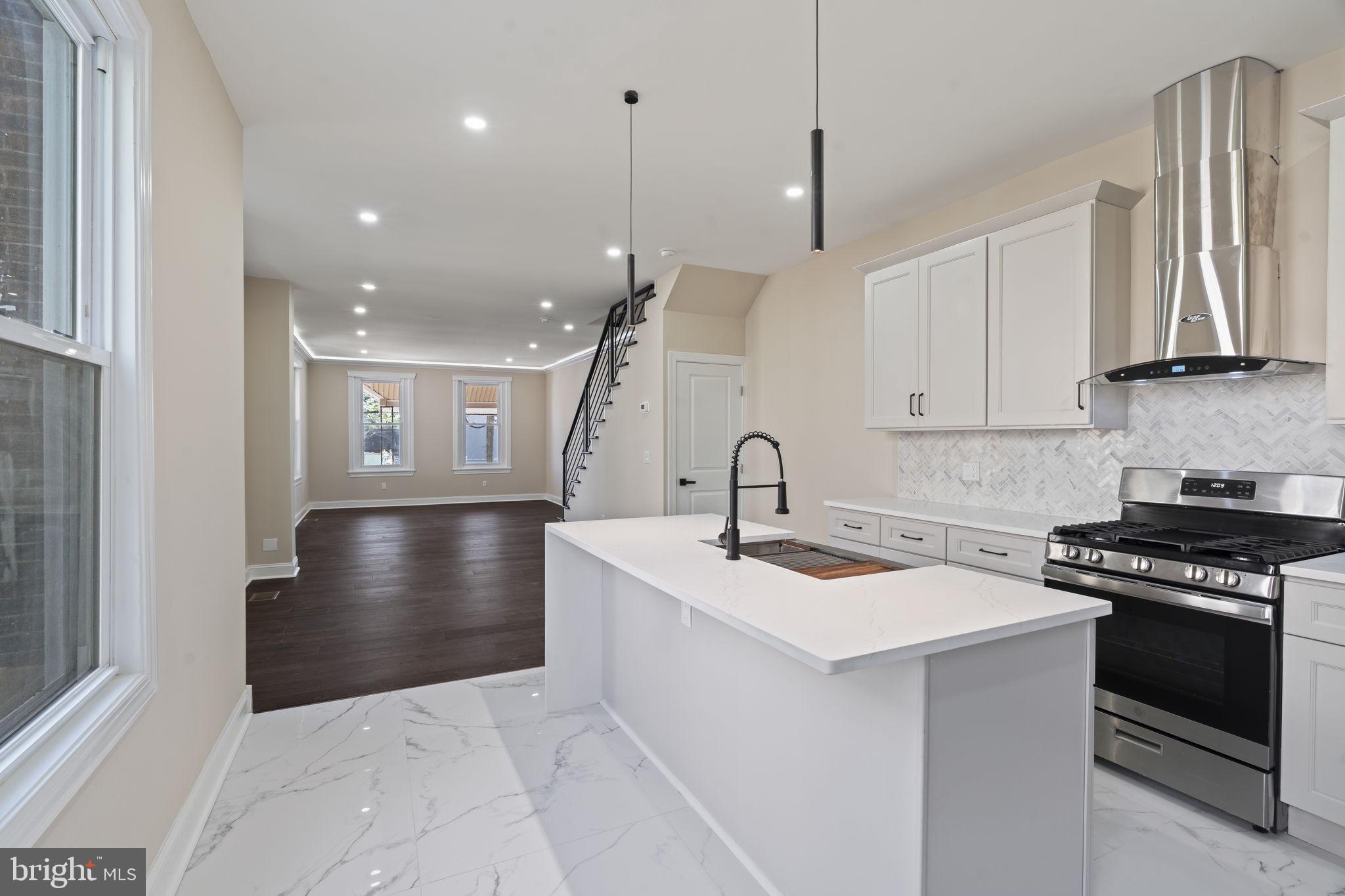 FRANKFORD - Residential