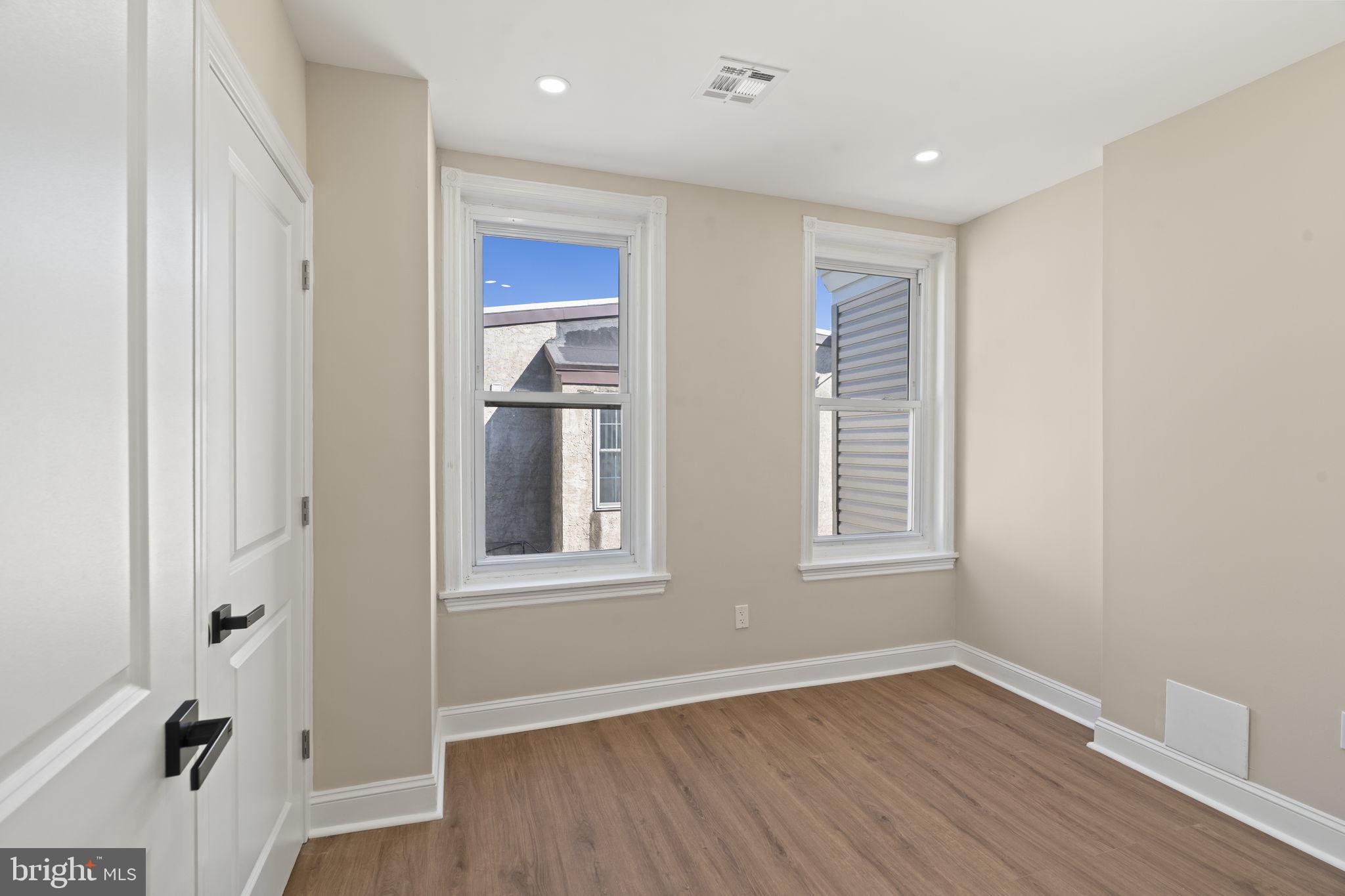 FRANKFORD - Residential