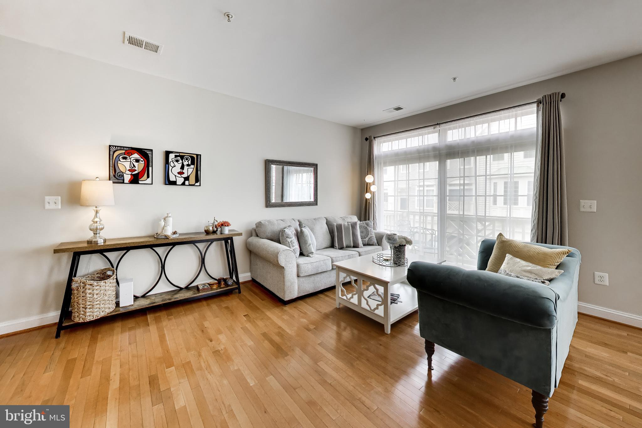 46383 PRYOR SQUARE