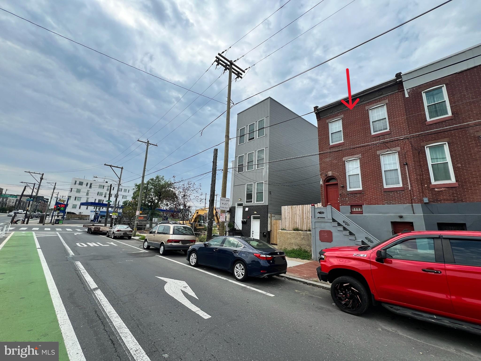 2030 E LEHIGH AVENUE
