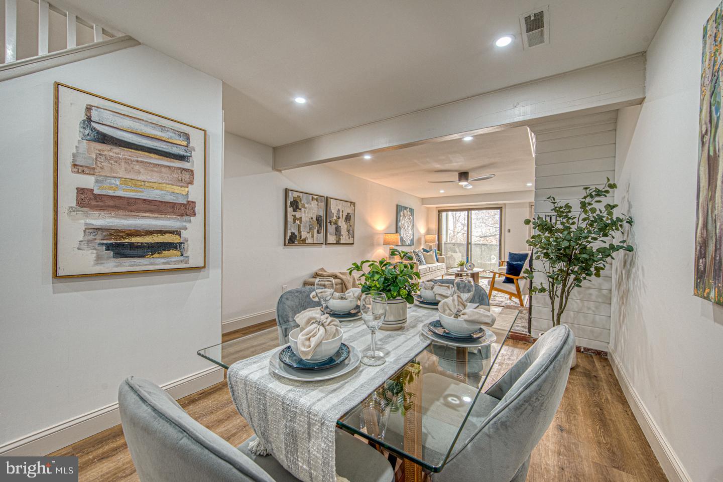 SUMMIT HOUSE - Residential