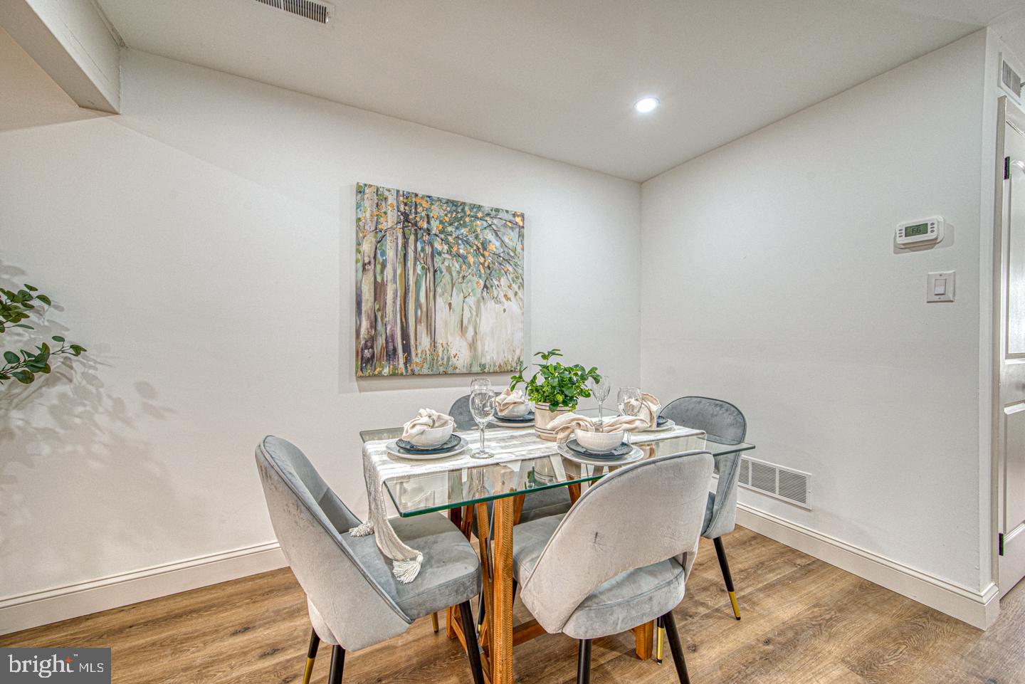 SUMMIT HOUSE - Residential