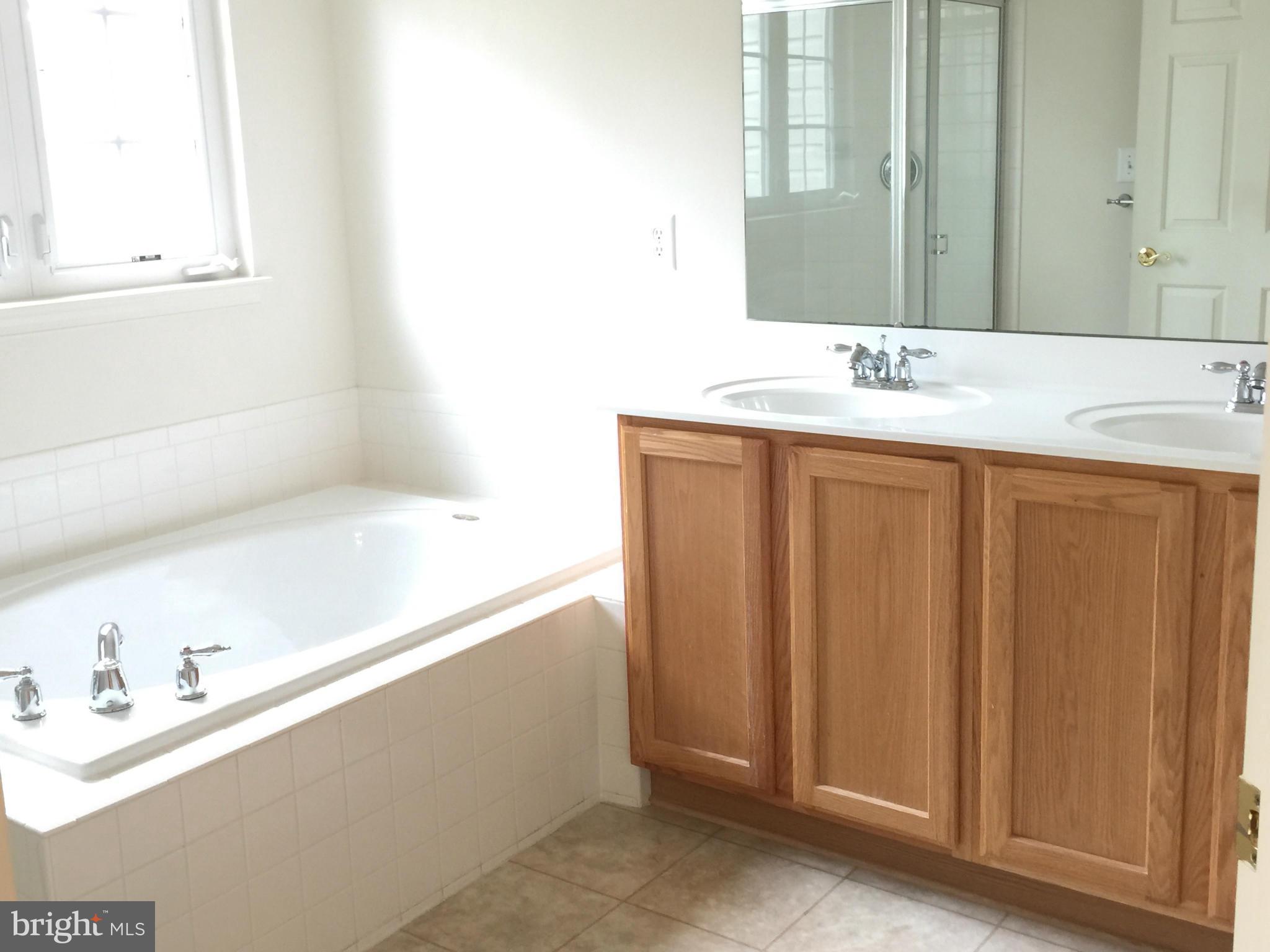 VILLAGES OF DORCHESTER - Residential Lease