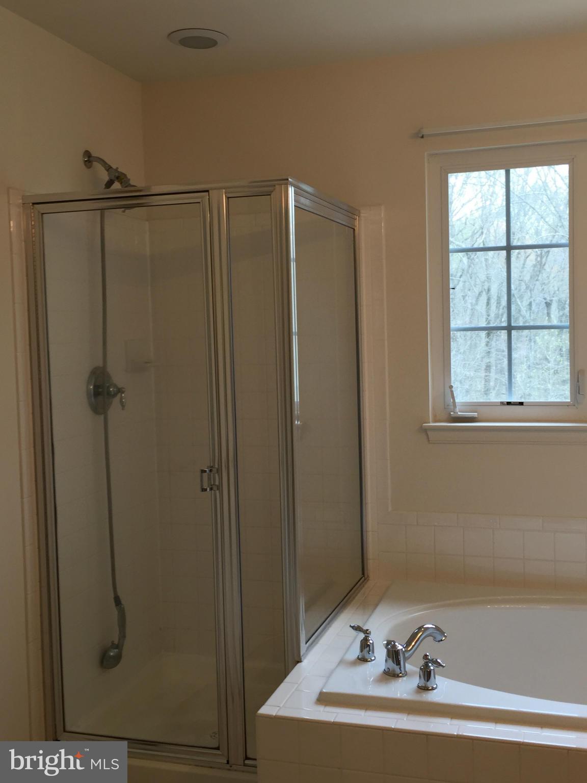 VILLAGES OF DORCHESTER - Residential Lease