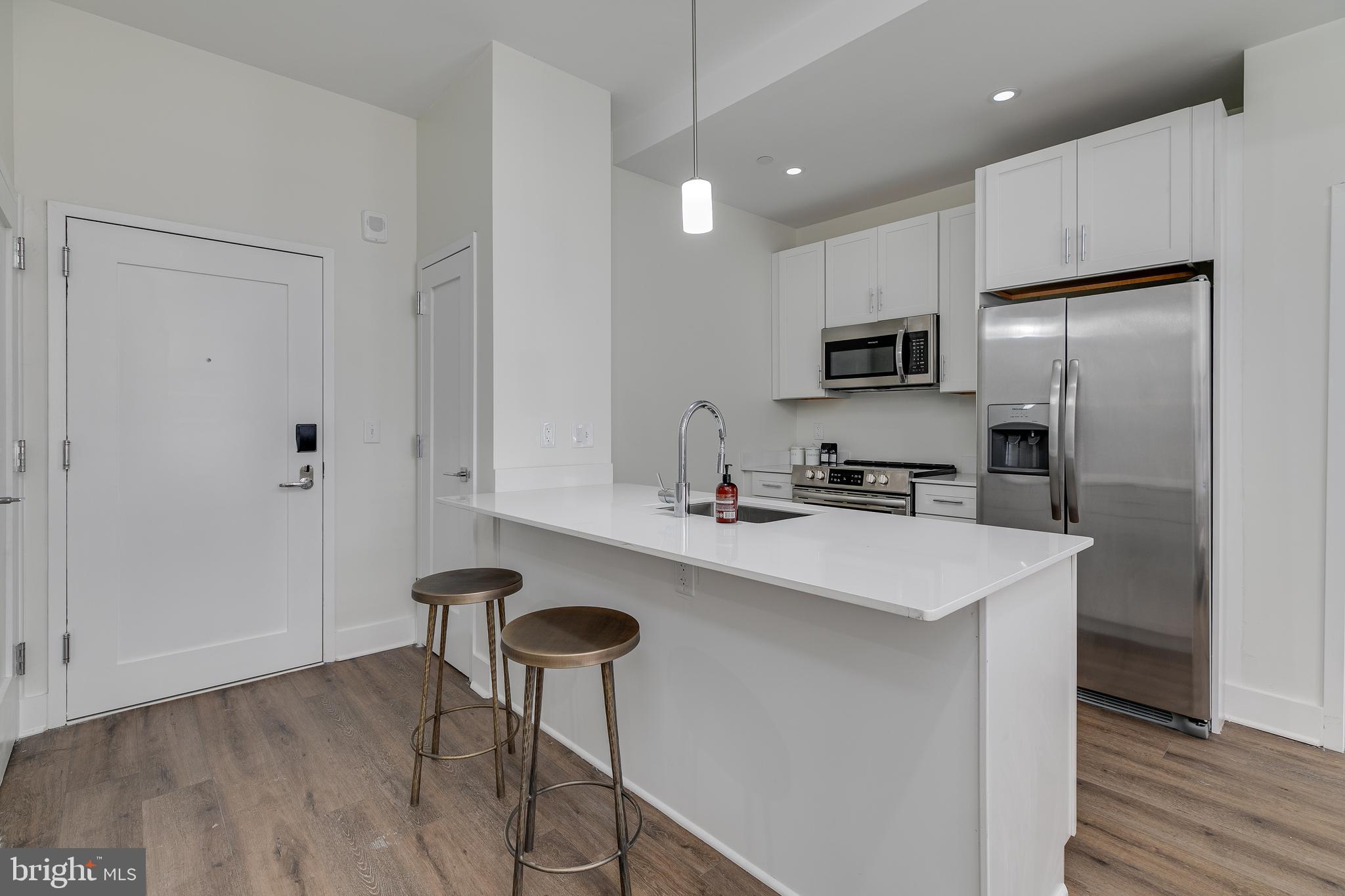 SOCIETY HILL - Residential Lease